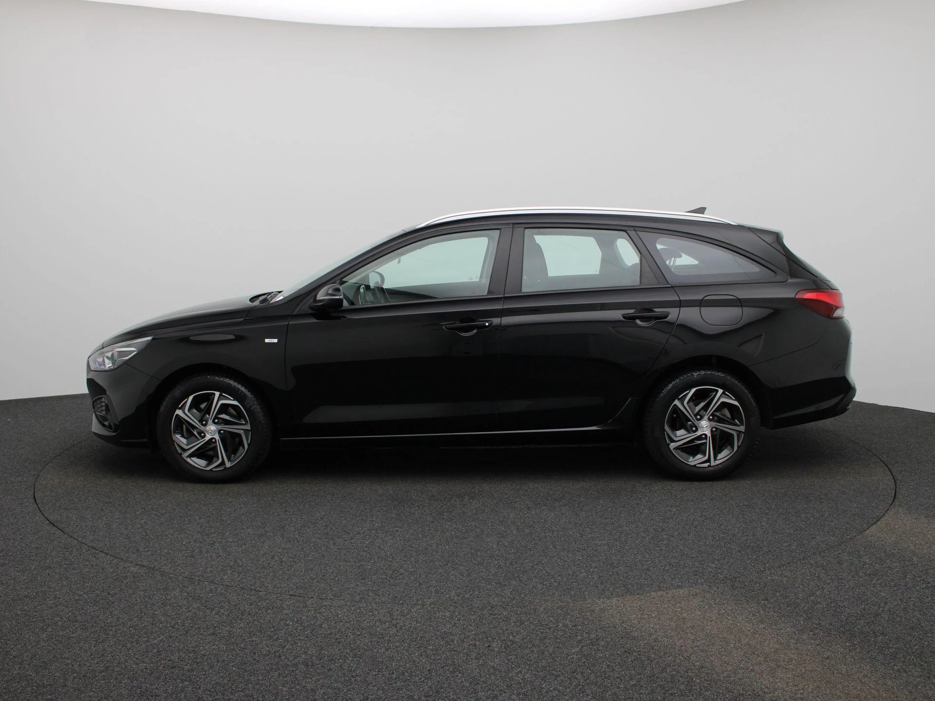 Hyundai i30 met kenteken X-447-KF – autofoto 5