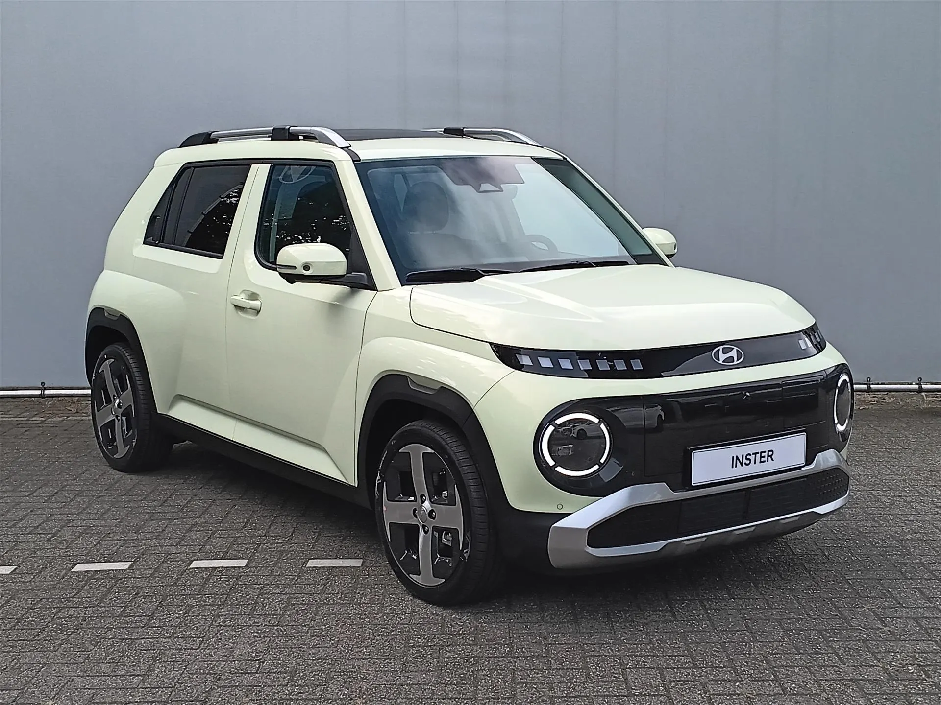 Hyundai Inster met kenteken 73767 – interieur