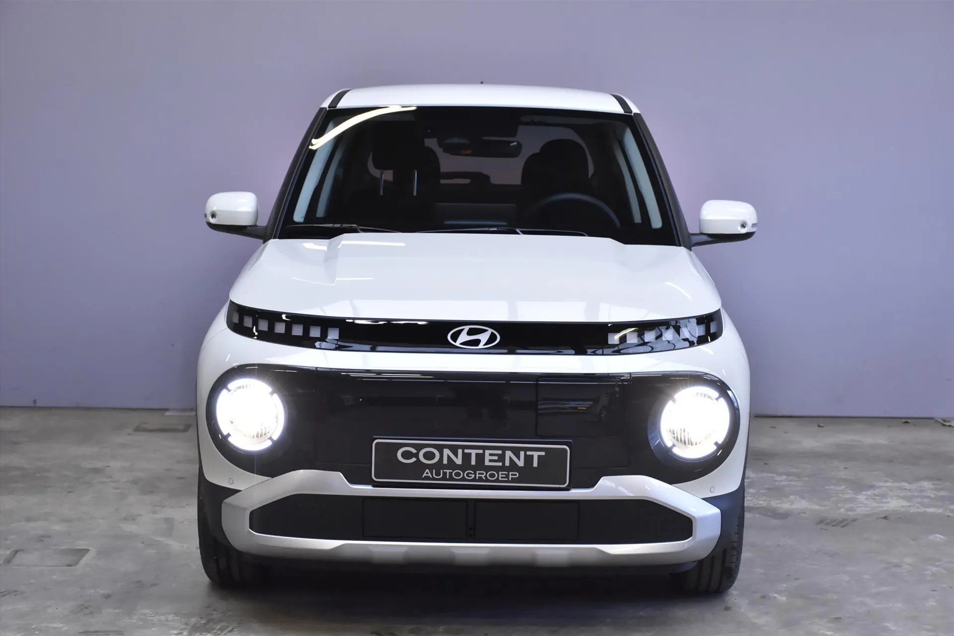 Hyundai Inster met kenteken 74182 – interieur