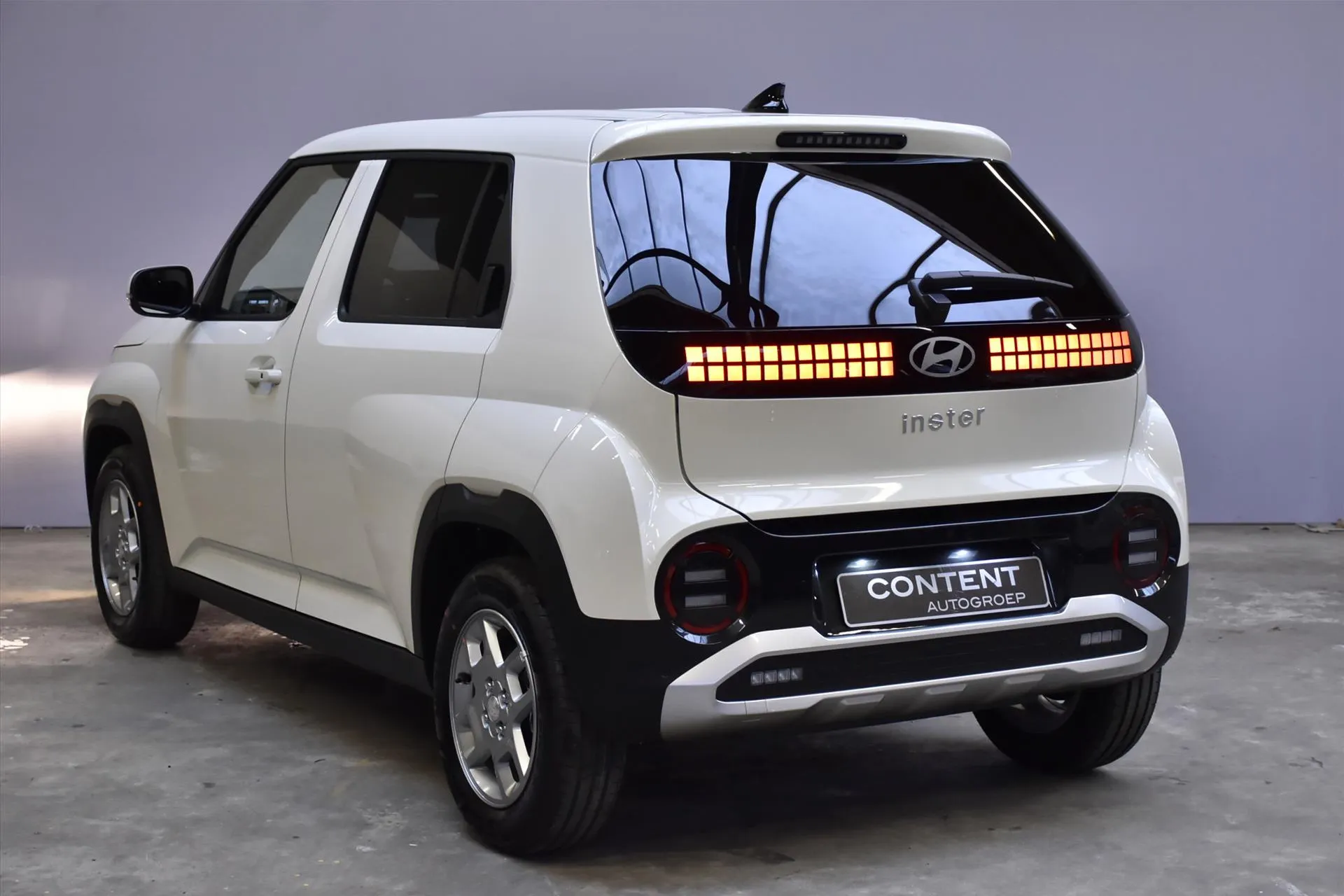 Hyundai Inster met kenteken 74182 – detailfoto