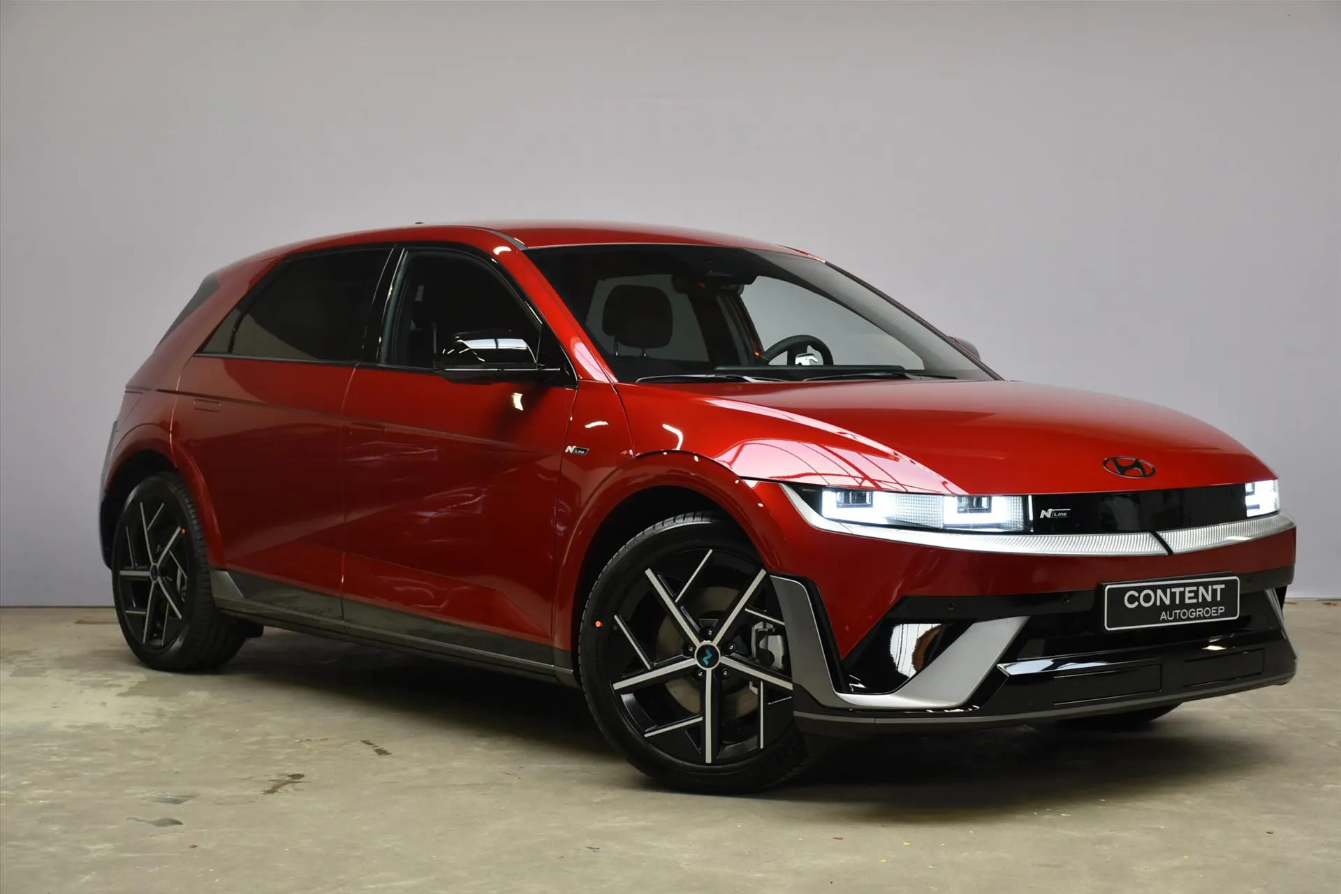 Hyundai IONIQ5 met kenteken 75569 – achteraanzicht