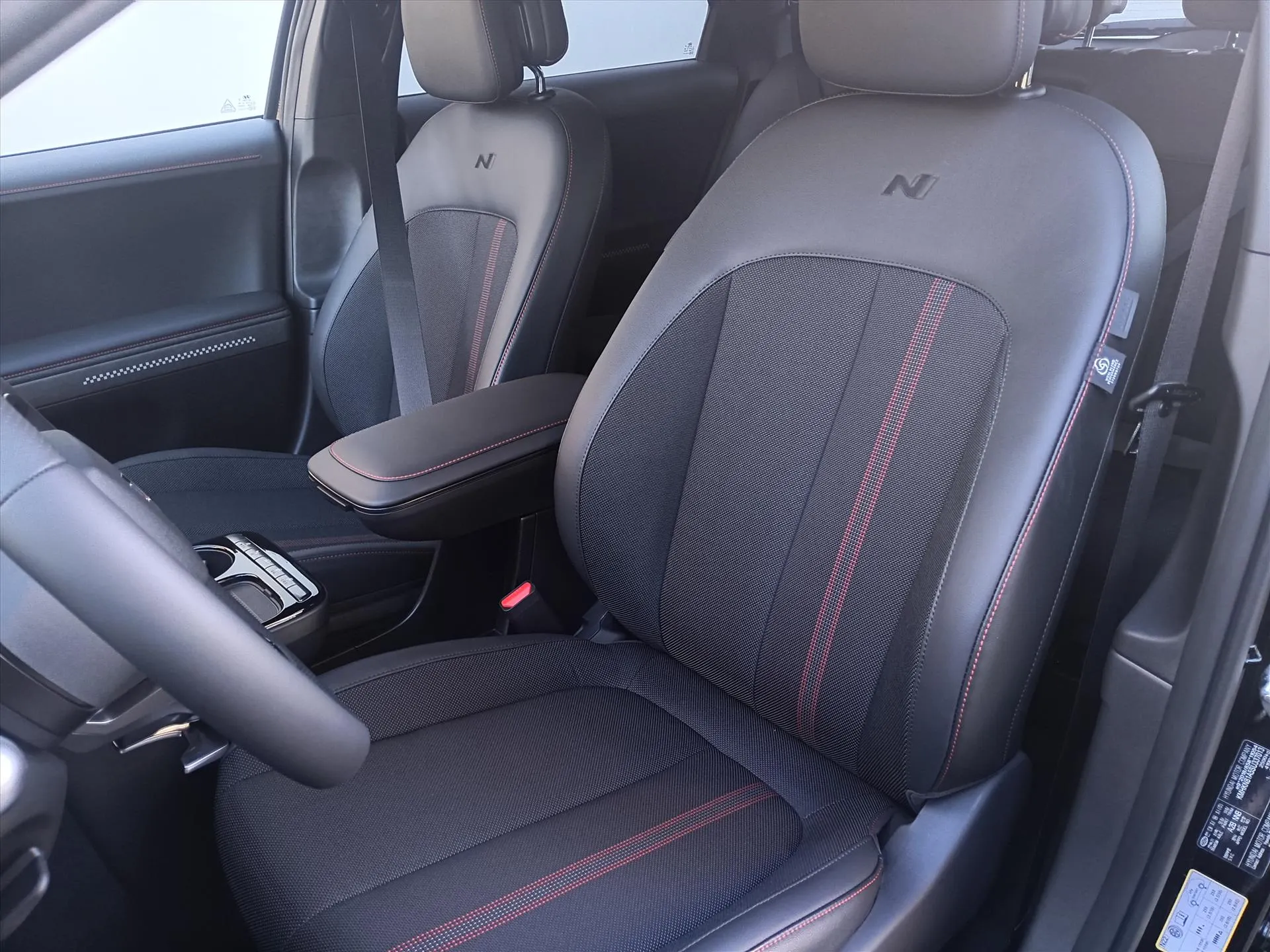 Hyundai IONIQ5 met kenteken 76767 – detailfoto