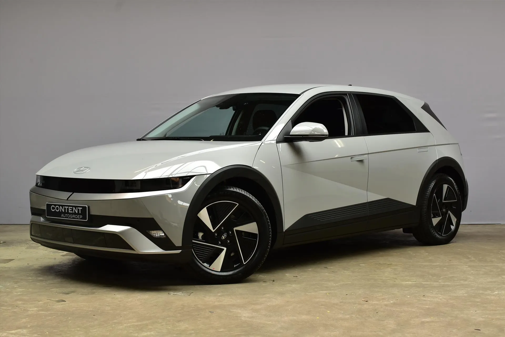 Hyundai IONIQ5 met kenteken 77391 – achteraanzicht