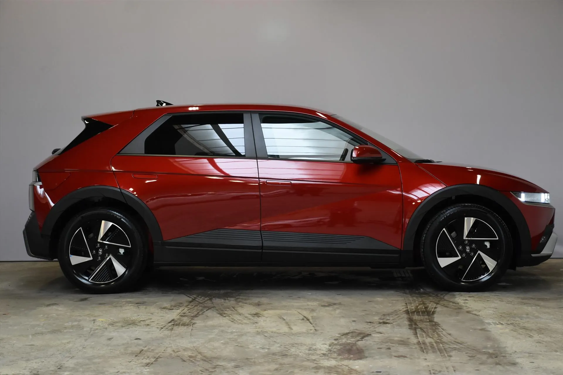 Hyundai IONIQ5 met kenteken 77392 – dashboard