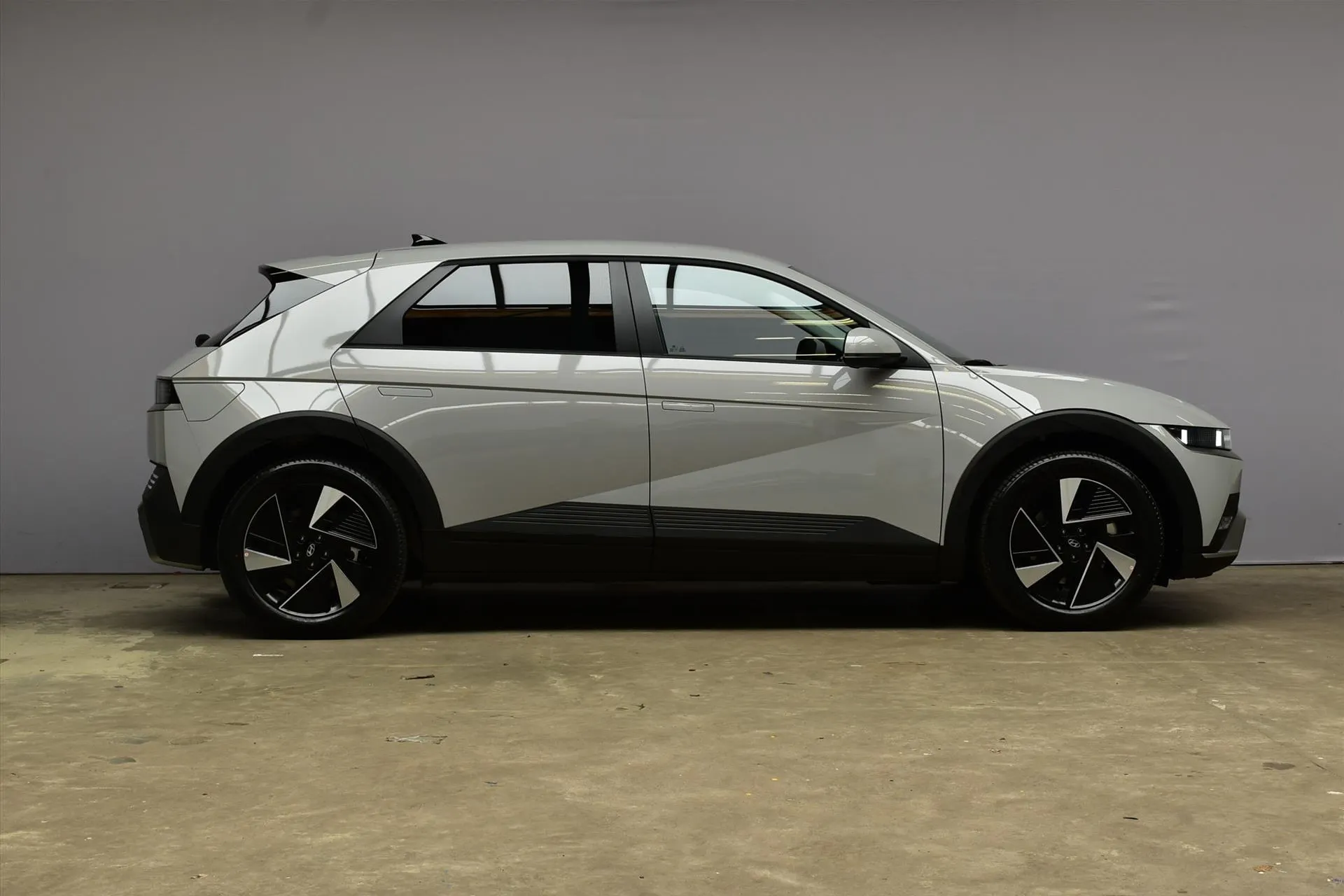 Hyundai IONIQ5 met kenteken 78557 – dashboard
