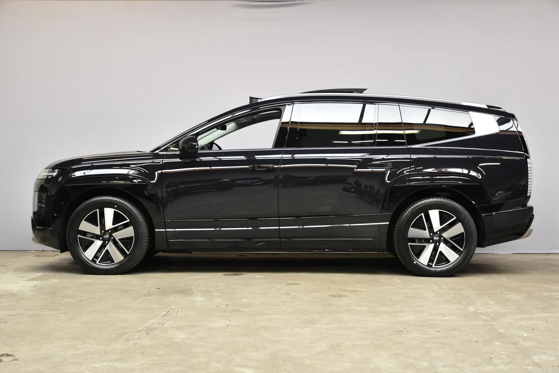 Hyundai IONIQ9 met kenteken 78350 – interieur
