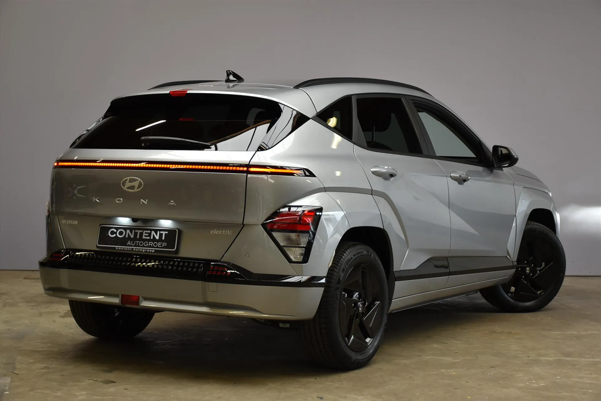 Hyundai Kona met kenteken 77307 – achteraanzicht