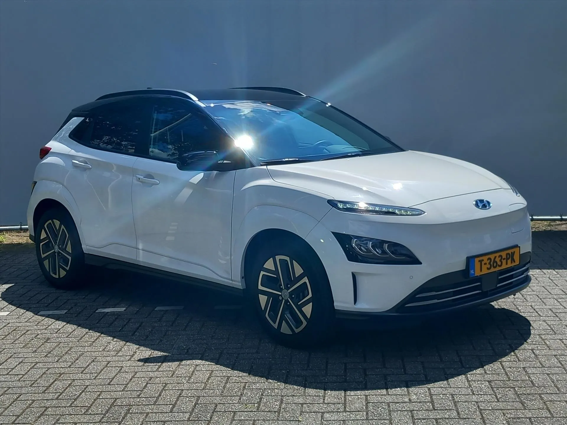Hyundai Kona met kenteken T-363-PK – interieur