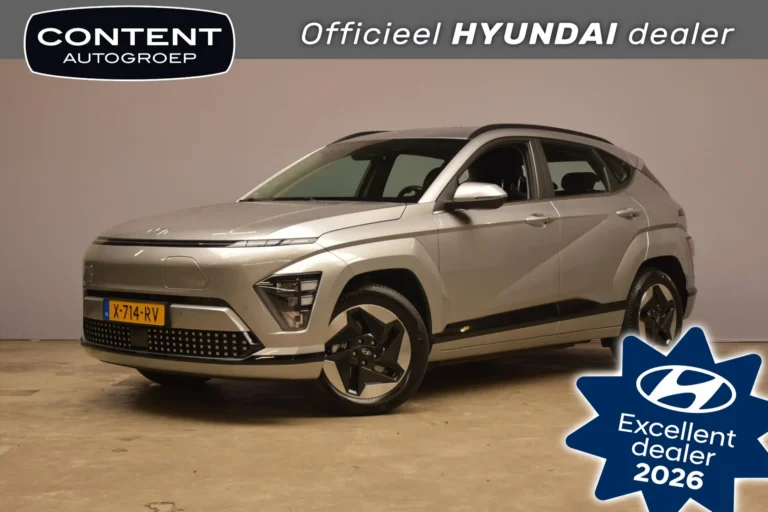 Hyundai Kona met kenteken X-714-RV – vooraanzicht