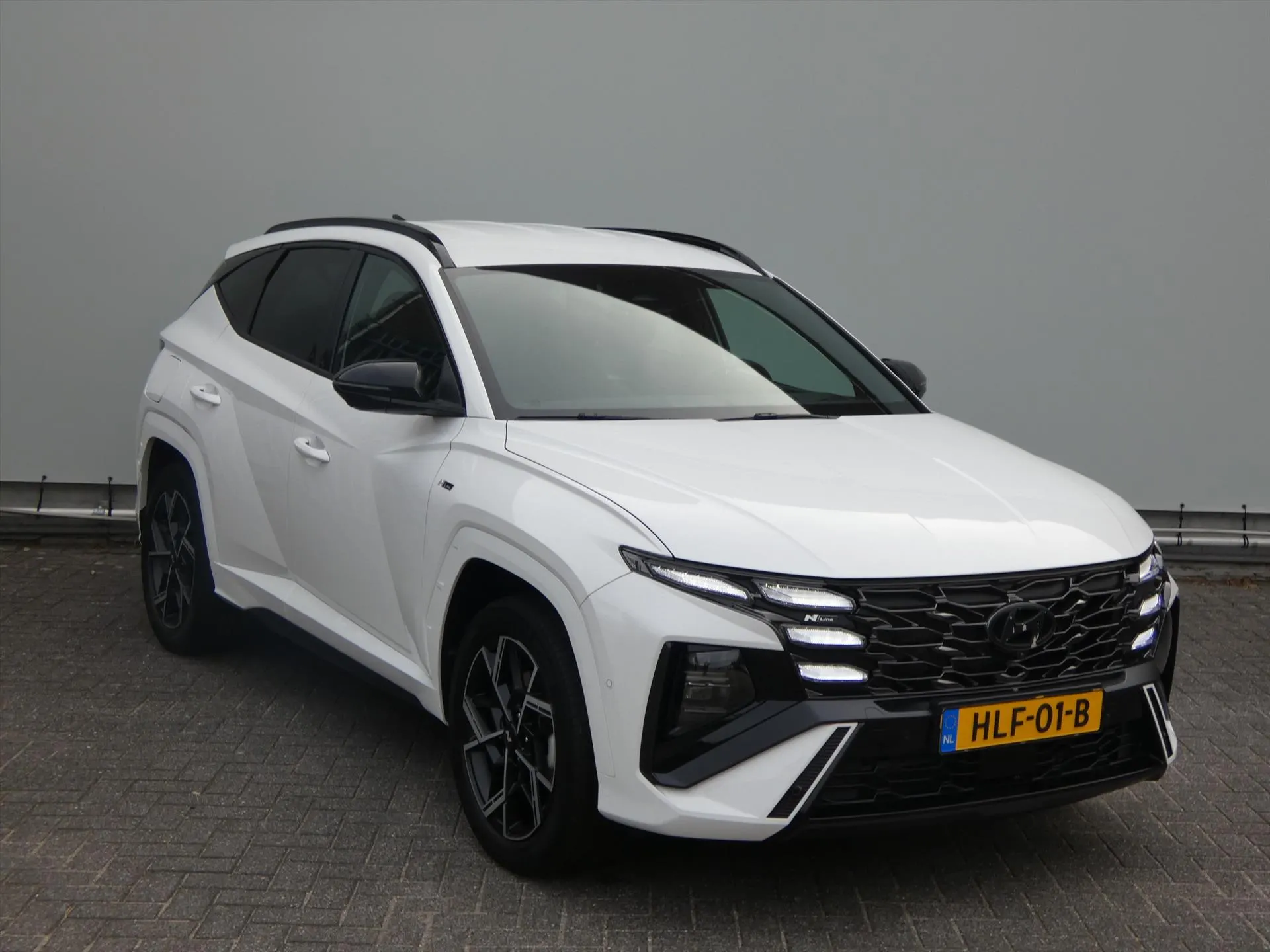 Hyundai Tucson met kenteken HLF-01-B – interieur