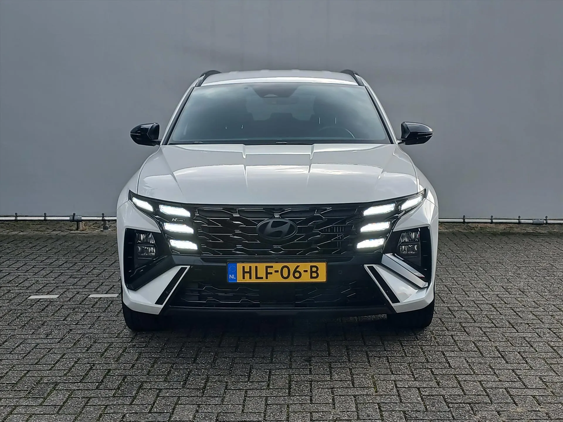 Hyundai Tucson met kenteken HLF-06-B – achteraanzicht