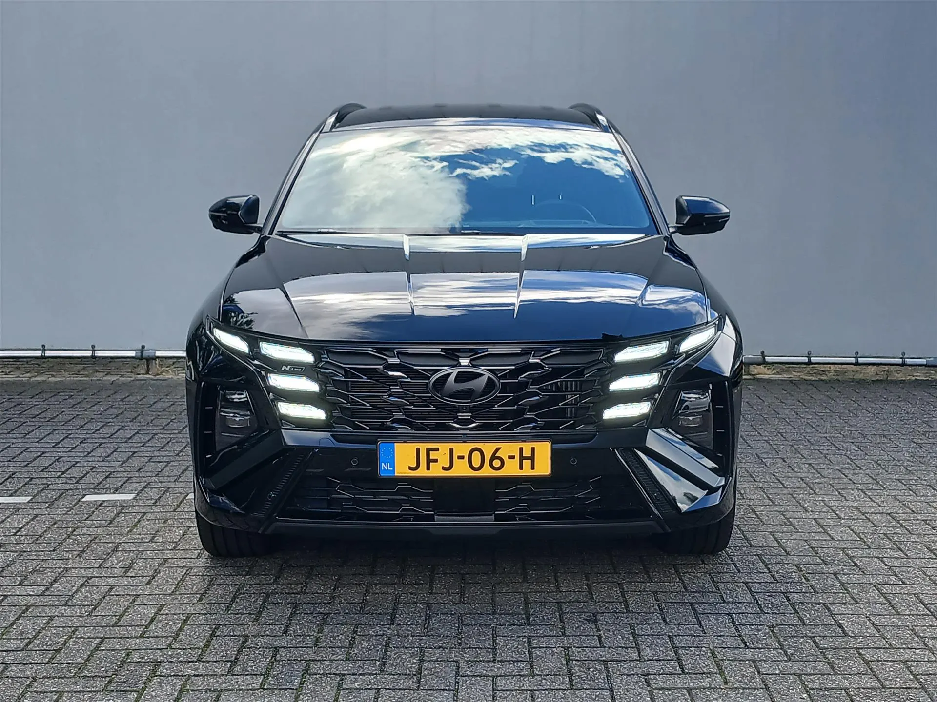 Hyundai Tucson met kenteken JFJ-06-H – achteraanzicht