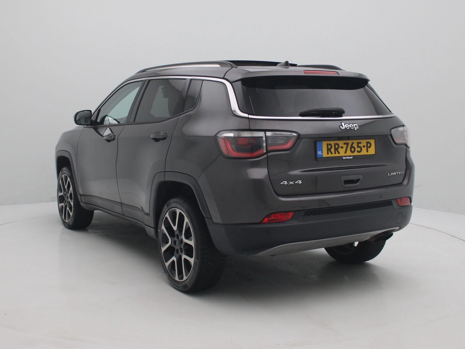 Jeep Compass met kenteken 87100 – autofoto 4