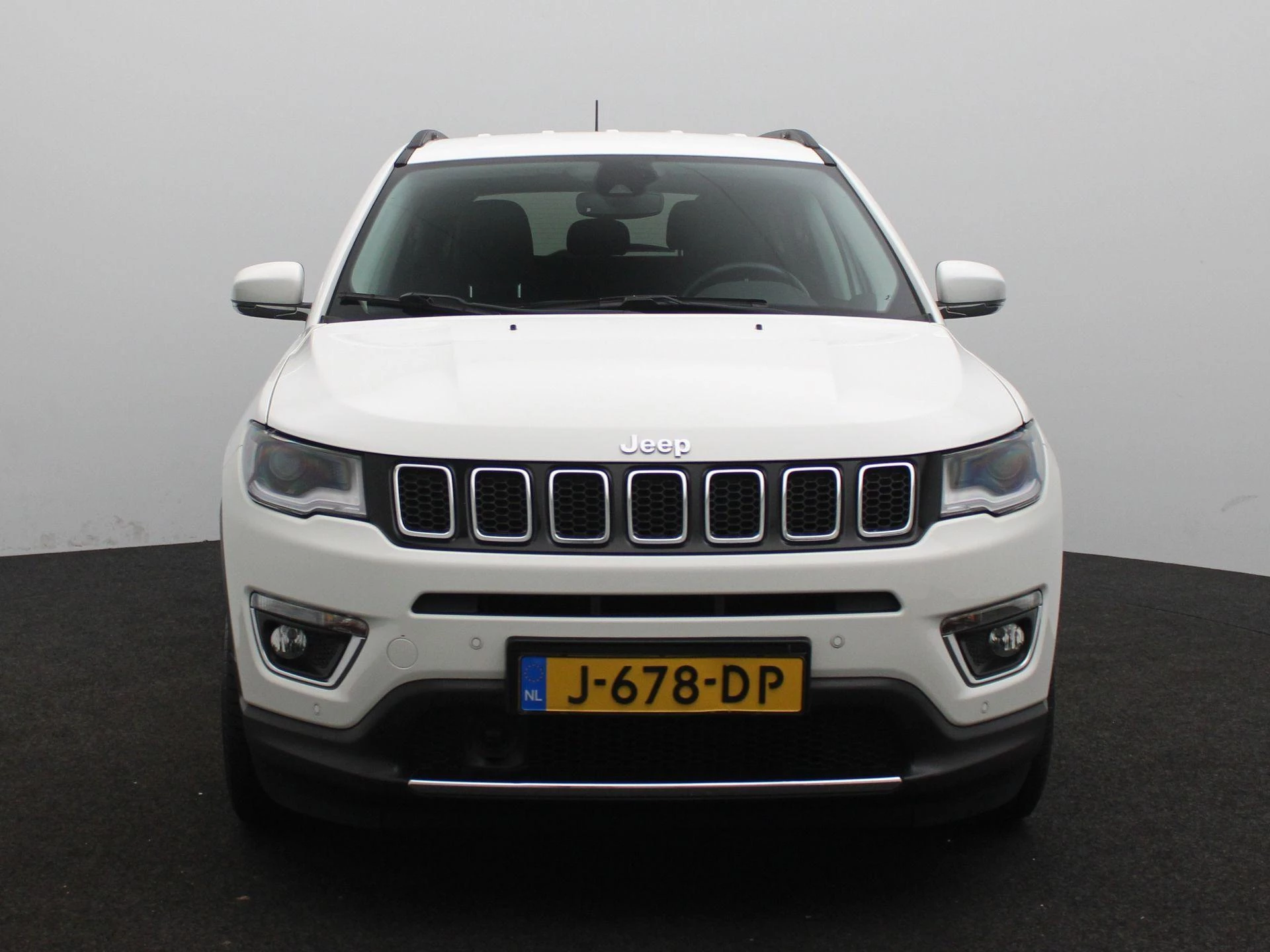 Jeep Compass met kenteken 77100 – autofoto 5