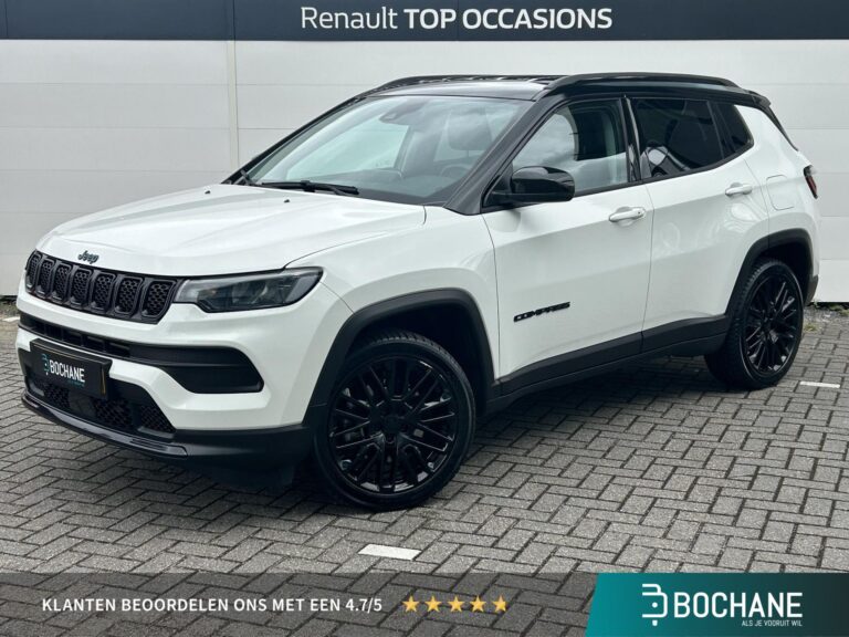 Jeep Compass met kenteken T-899-GG – vooraanzicht