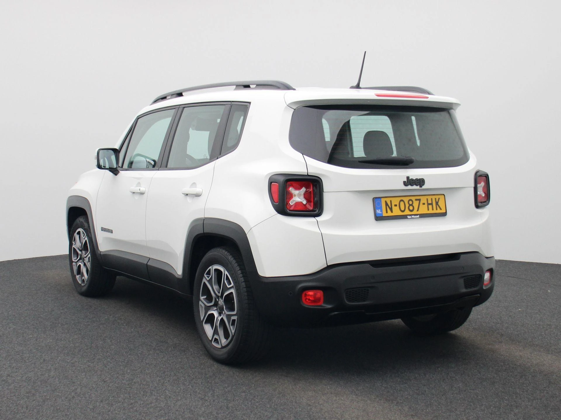 Jeep Renegade met kenteken 78100 – autofoto 3