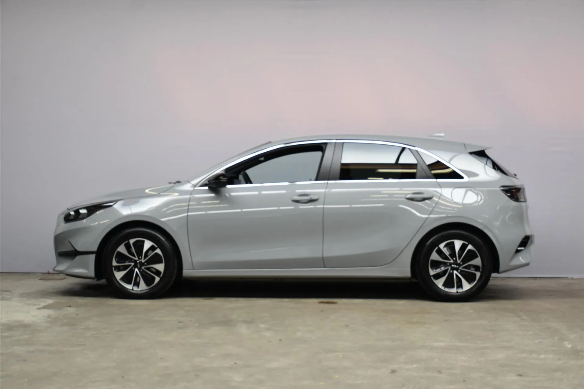 Kia Ceed met kenteken HXK-76-R – achteraanzicht