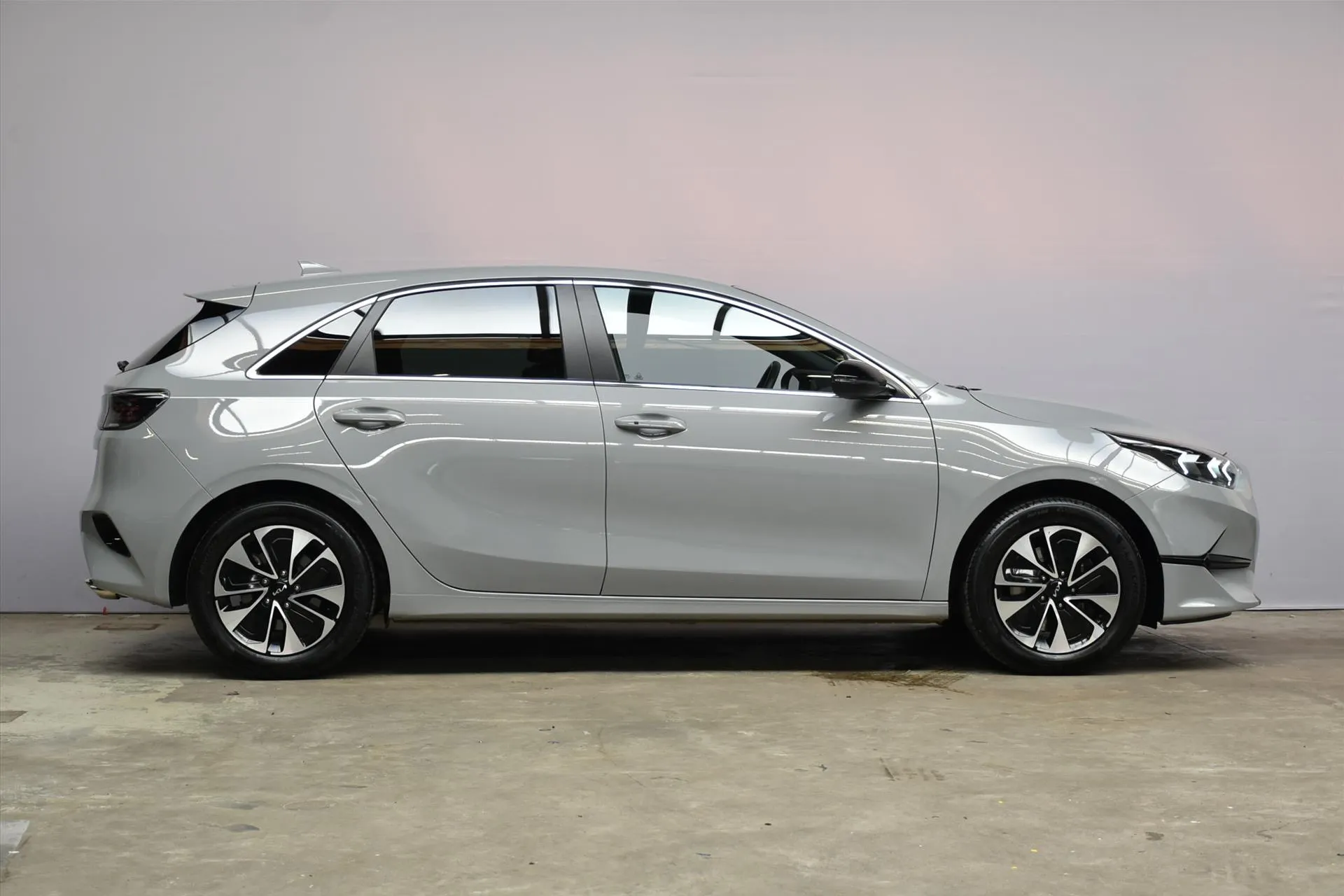 Kia Ceed met kenteken HXK-76-R – detailfoto