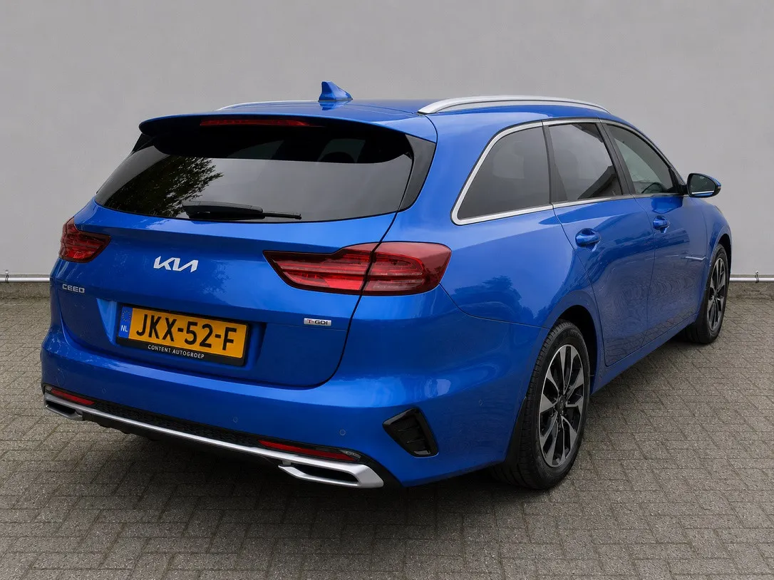 Kia Ceed met kenteken JKX-51-F – dashboard