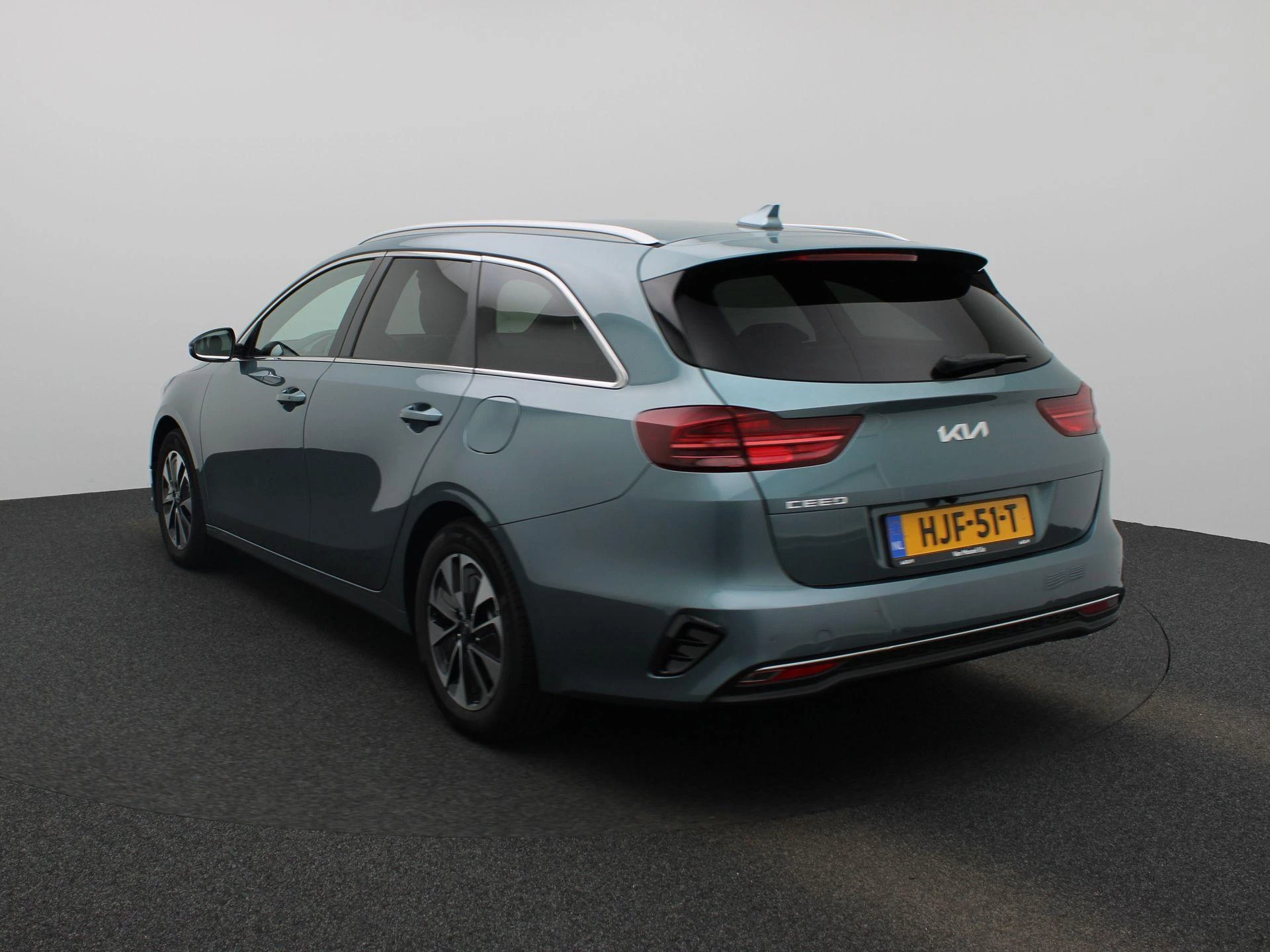 Kia CeedSportswagon met kenteken HJF-51-T – autofoto 5