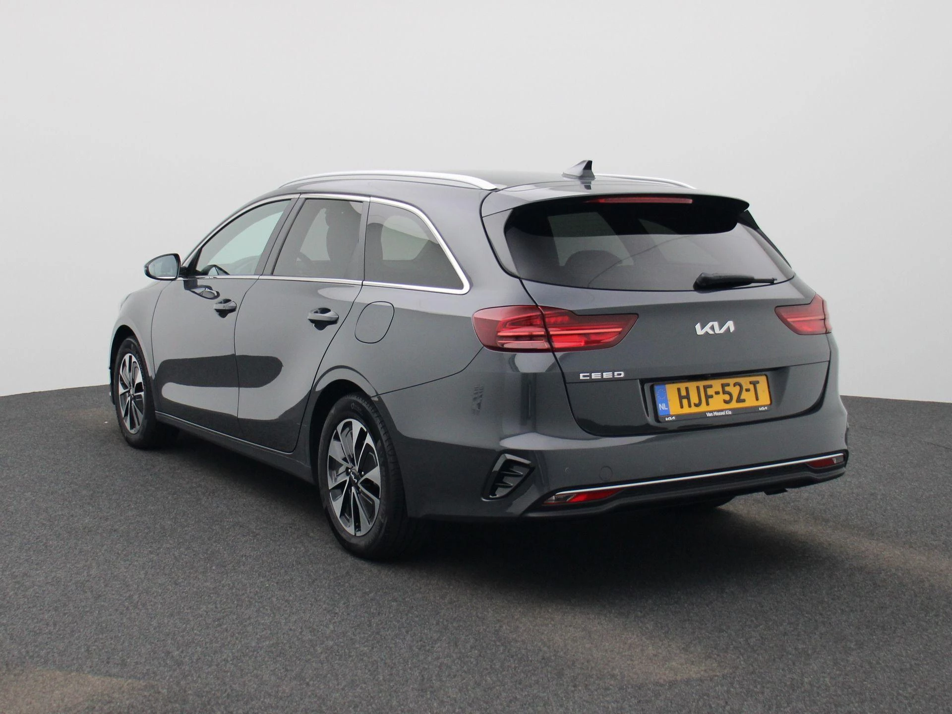 Kia CeedSportswagon met kenteken HJF-52-T – autofoto 3