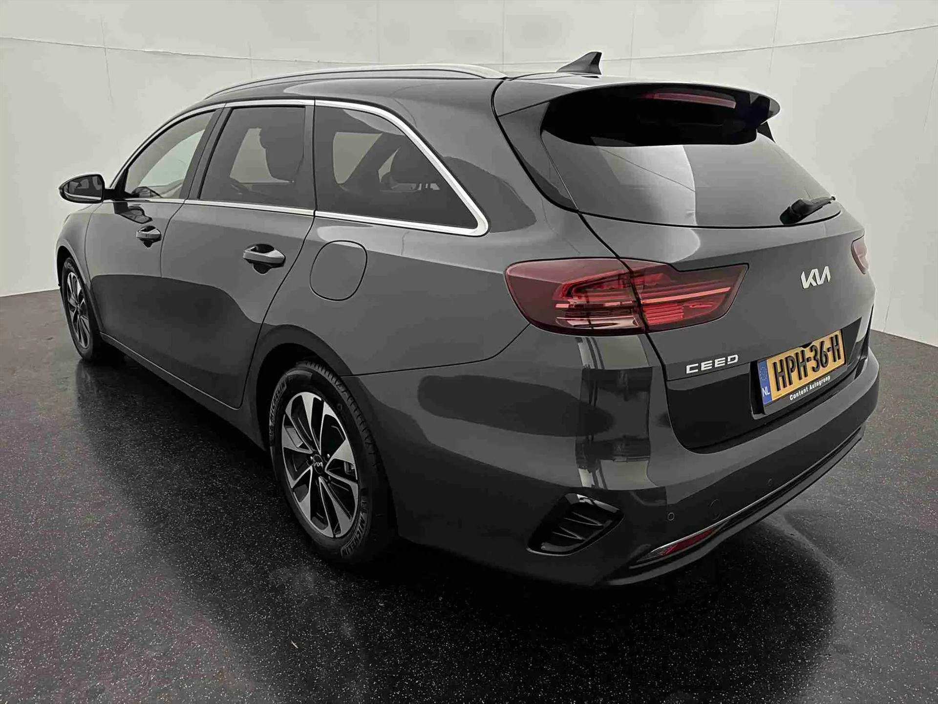 Kia CeedSportswagon met kenteken HPH-36-H – achteraanzicht