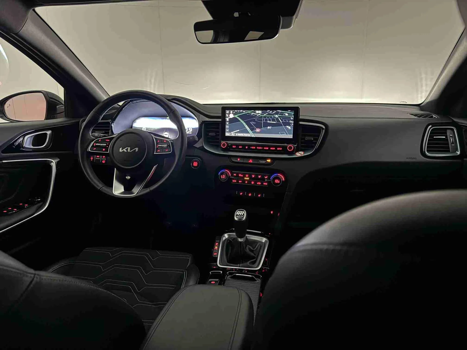 Kia CeedSportswagon met kenteken HPH-36-H – interieur