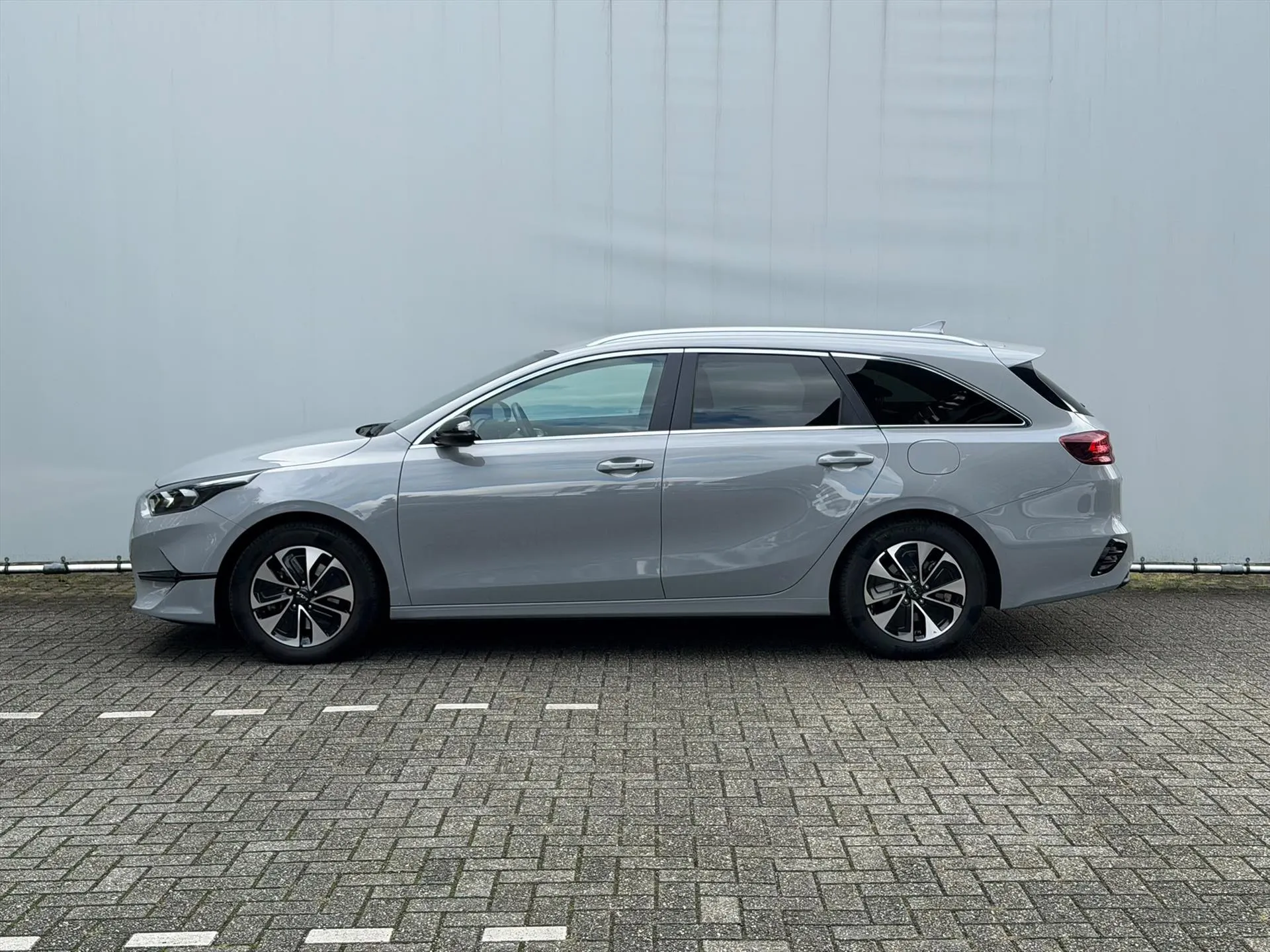 Kia CeedSportswagon met kenteken HPR-81-X – achteraanzicht
