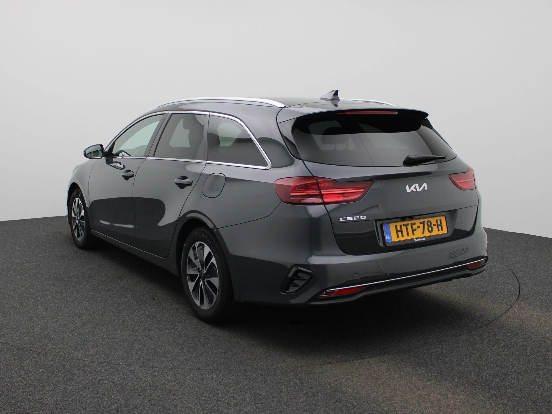 Kia CeedSportswagon met kenteken HTF-78-H – autofoto 5