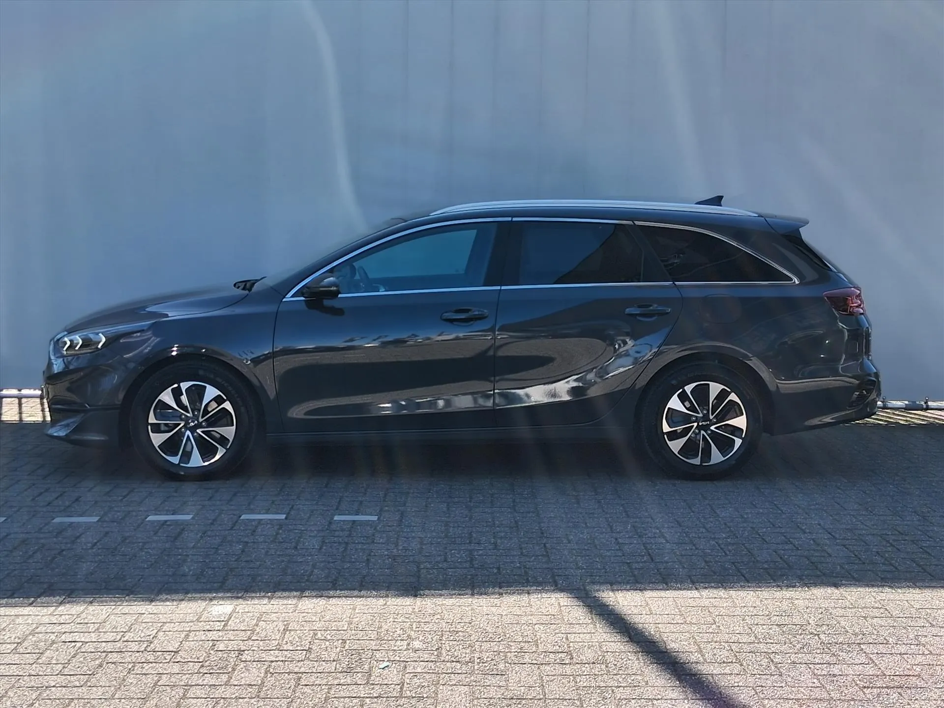 Kia CeedSportswagon met kenteken HTZ-15-N – achteraanzicht