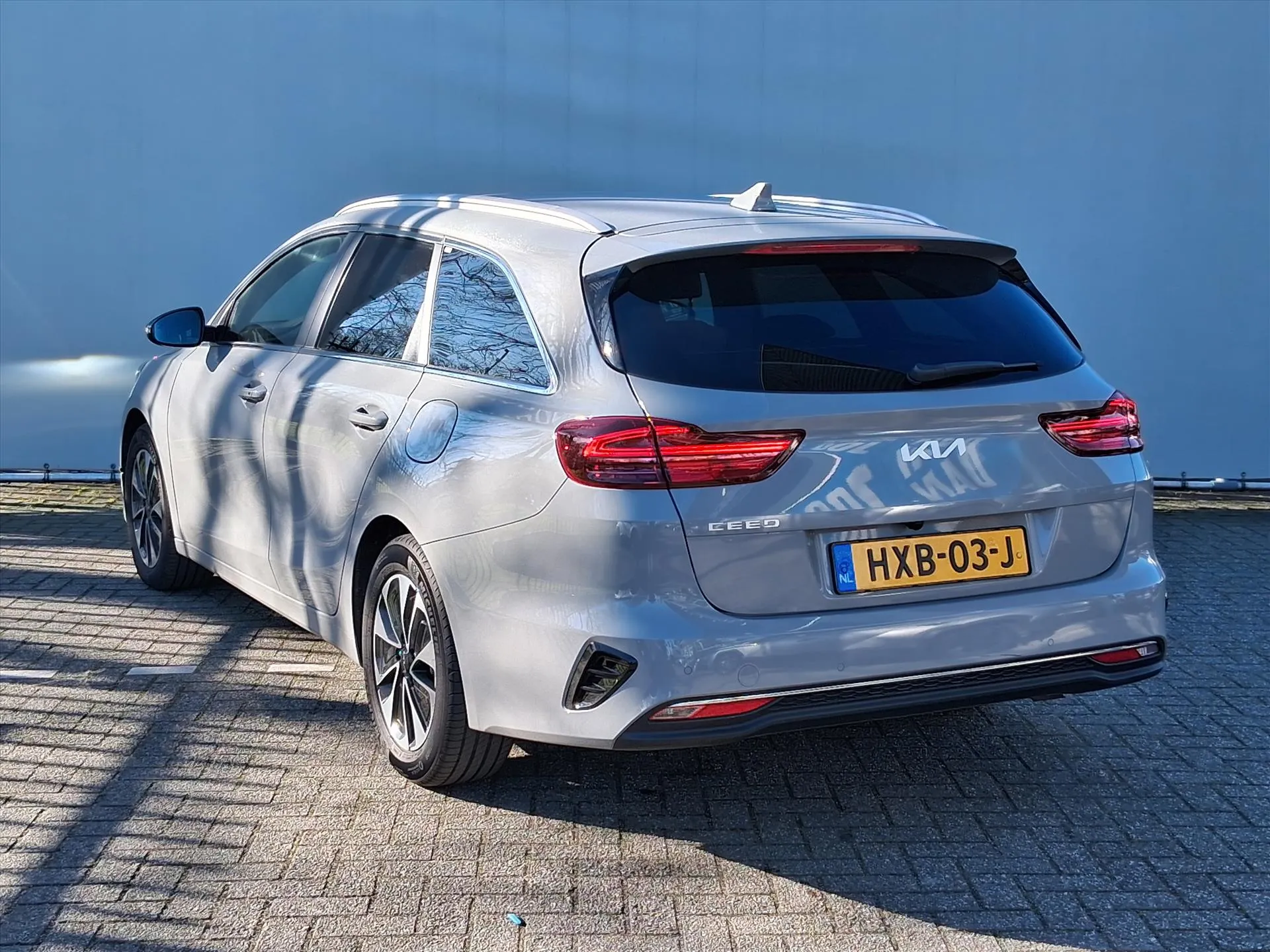 Kia CeedSportswagon met kenteken HXB-03-J – interieur