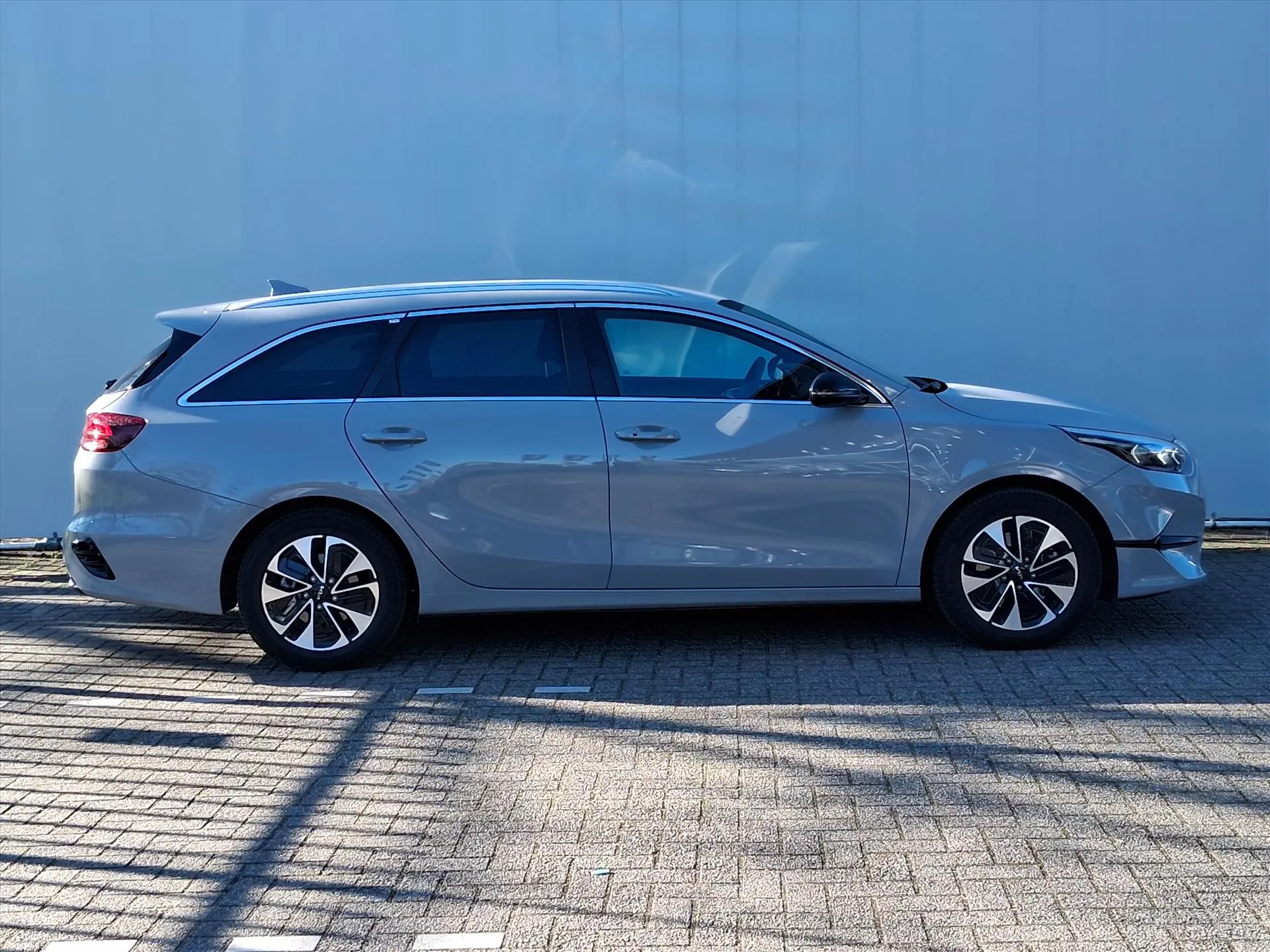 Kia CeedSportswagon met kenteken HXB-03-J – detailfoto