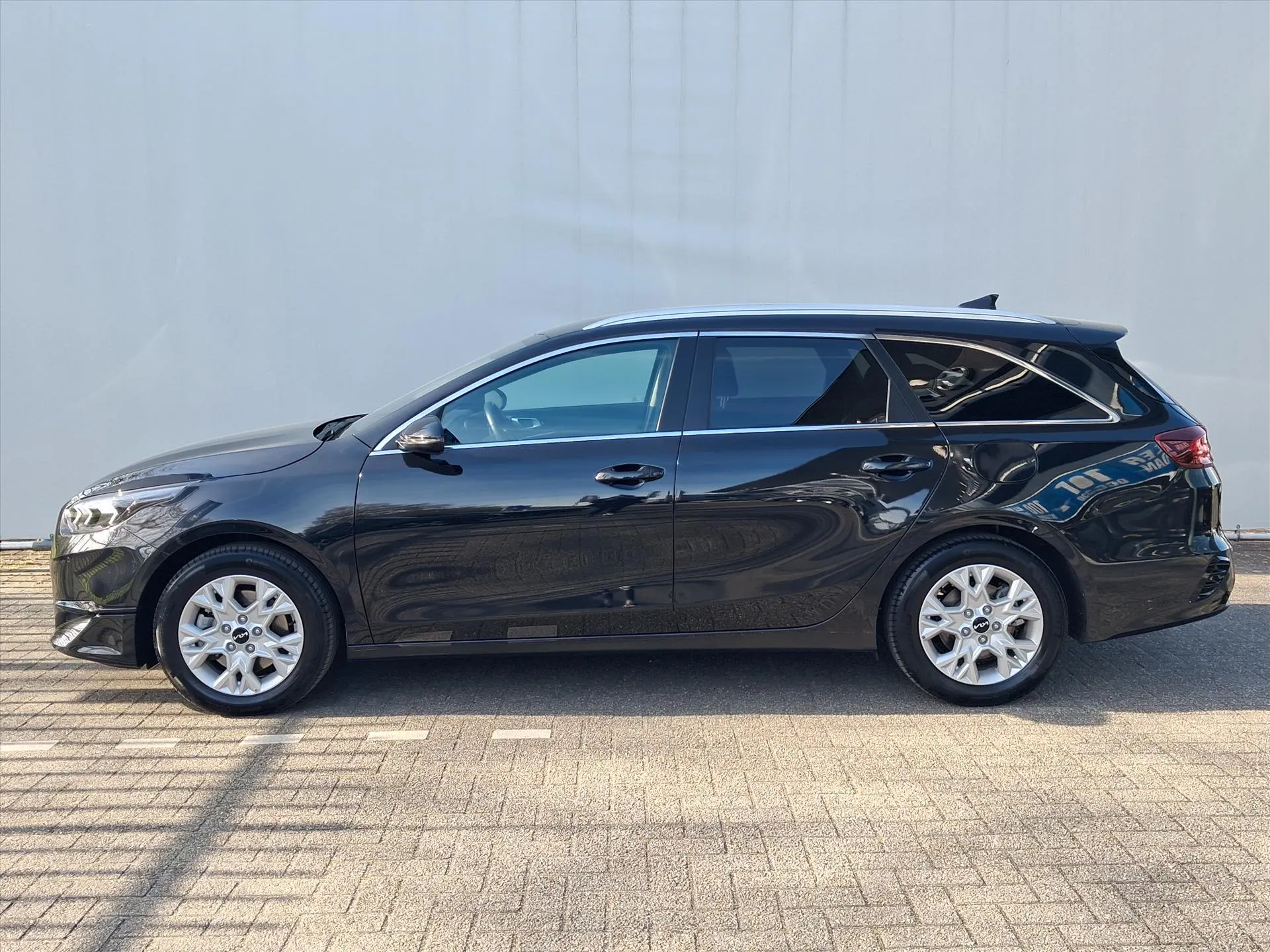 Kia CeedSportswagon met kenteken HZP-66-V – achteraanzicht