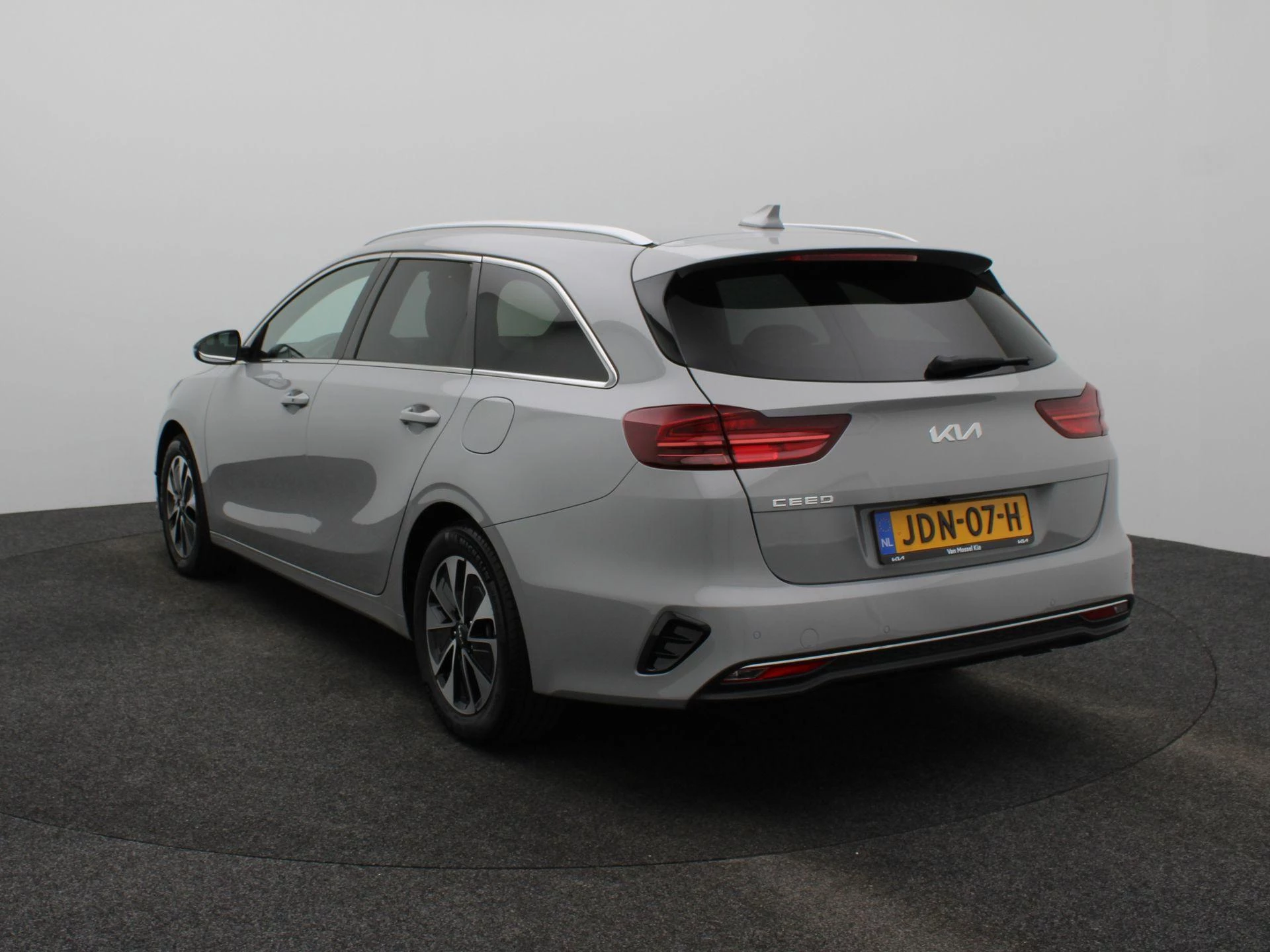 Kia CeedSportswagon met kenteken JDN-07-H – autofoto 3