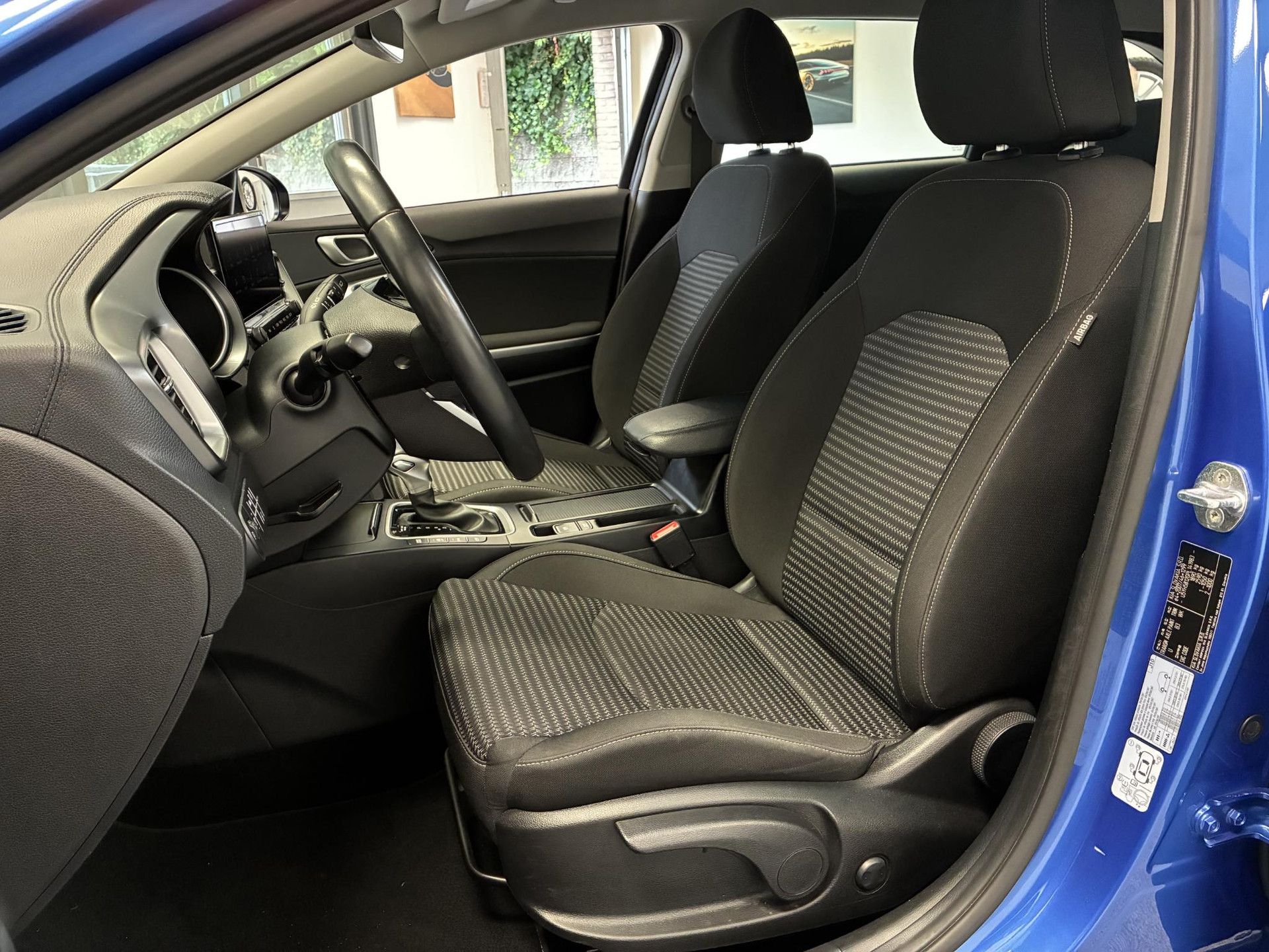 Kia CeedSportswagon met kenteken R-773-SR – dashboard