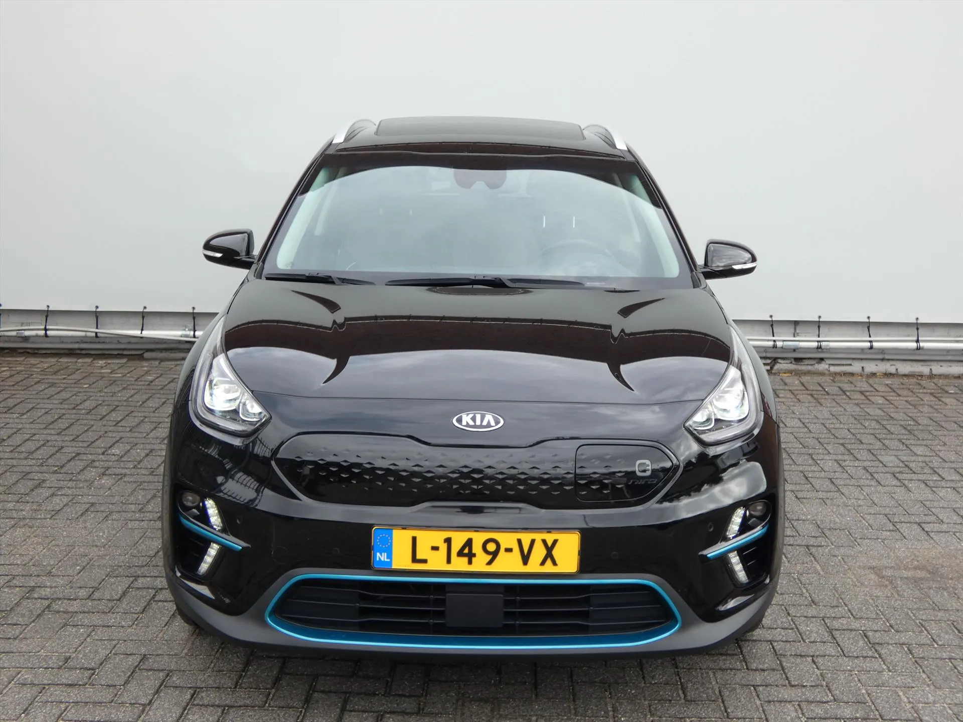 Kia e-Niro met kenteken L-149-VX – achteraanzicht