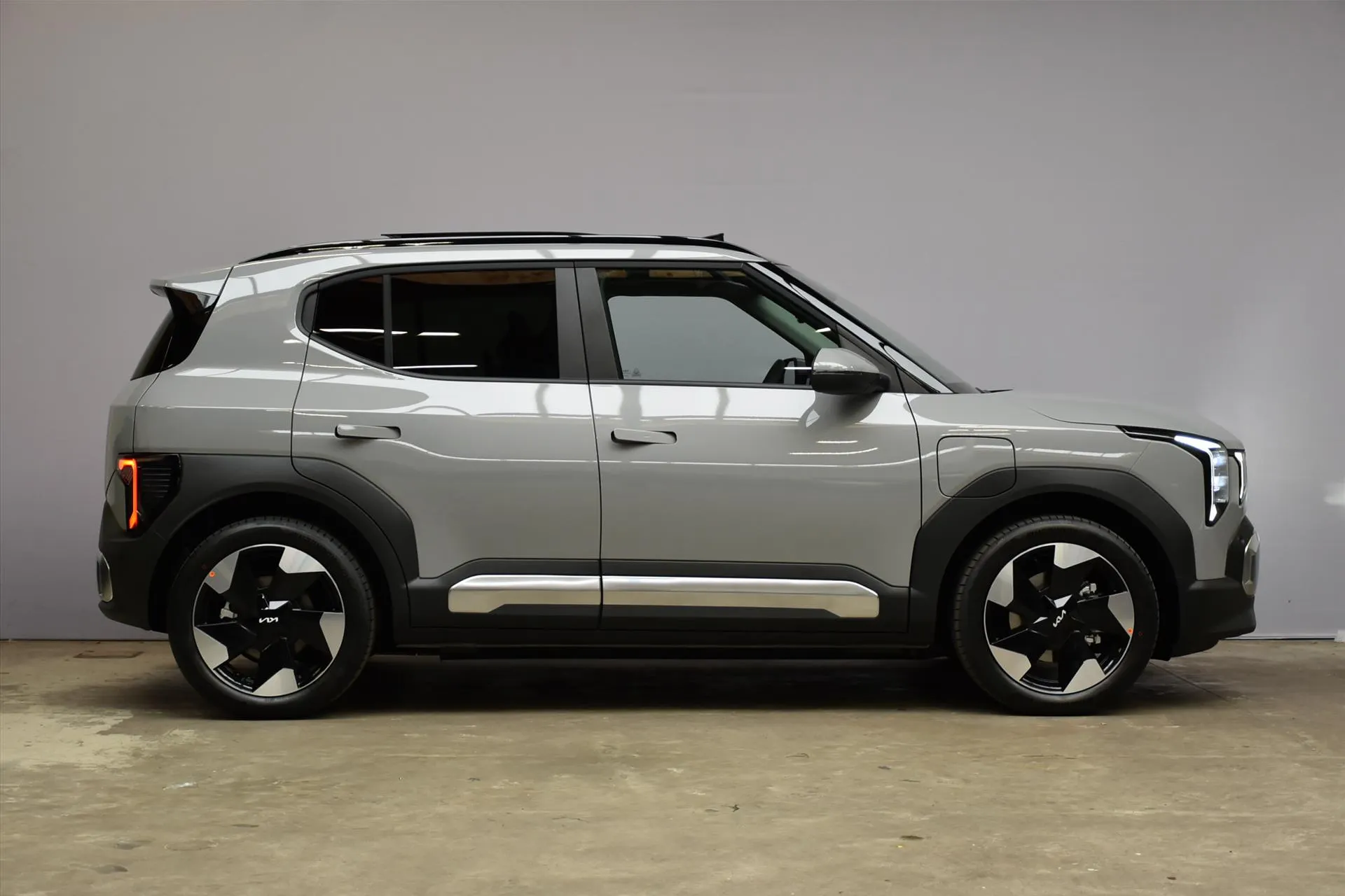 Kia EV2 met kenteken 78074 – autofoto 2