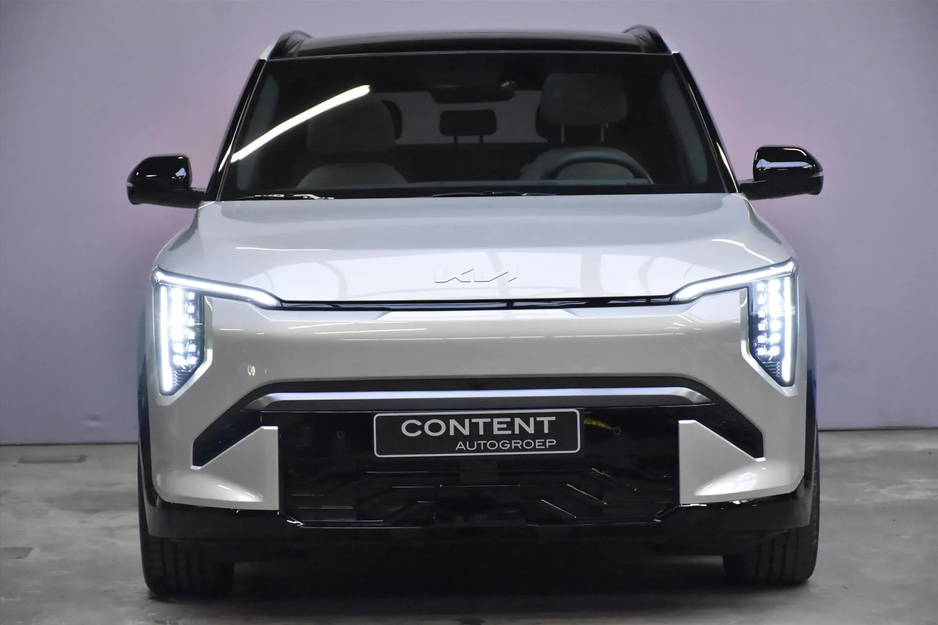 Kia EV3 met kenteken 64117 – detailfoto
