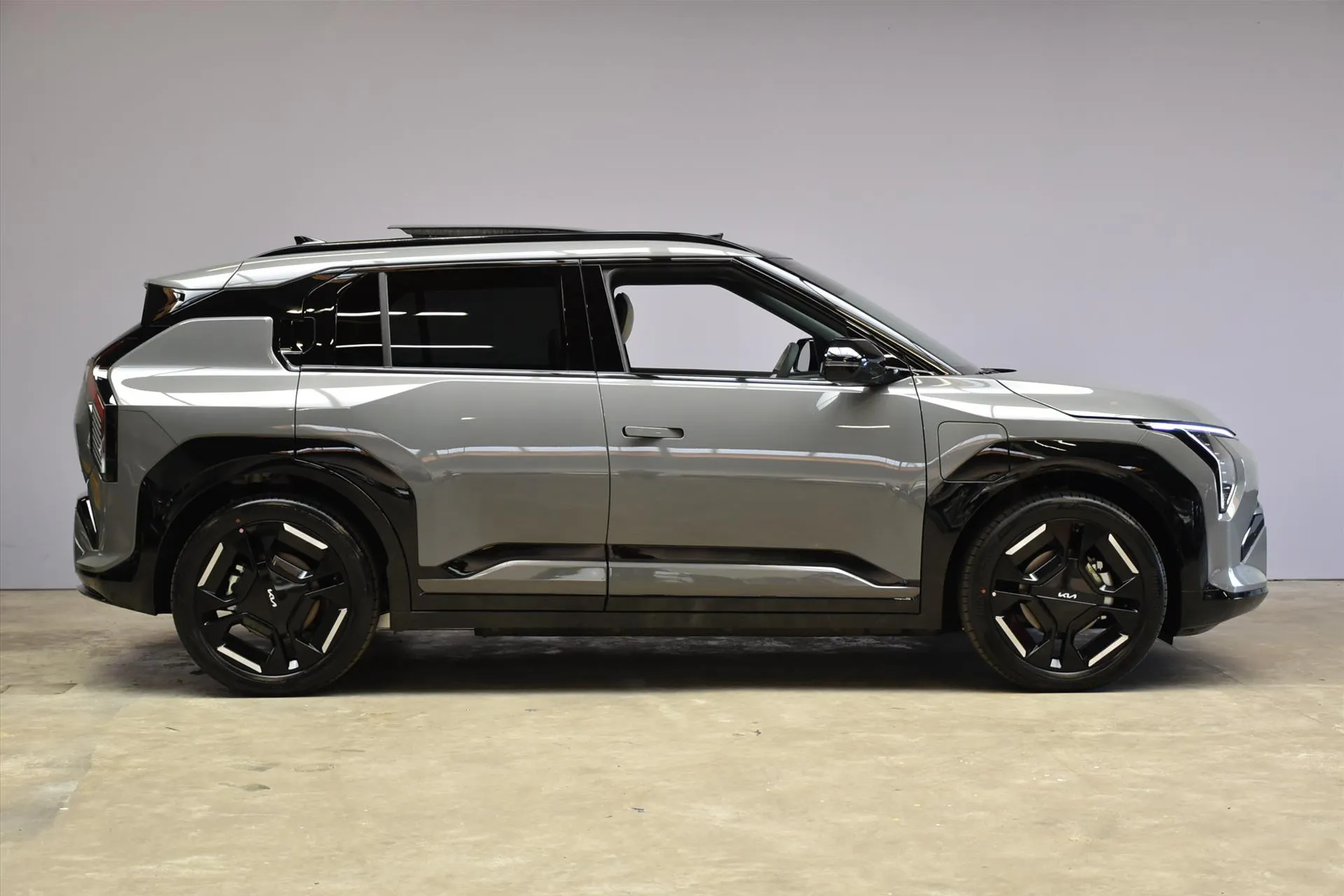 Kia EV3 met kenteken 72373 – detailfoto