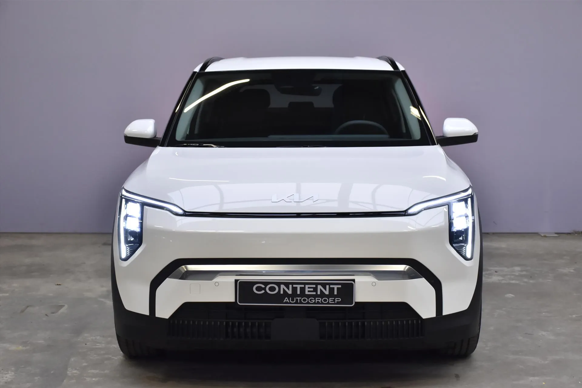 Kia EV3 met kenteken 72938 – achteraanzicht