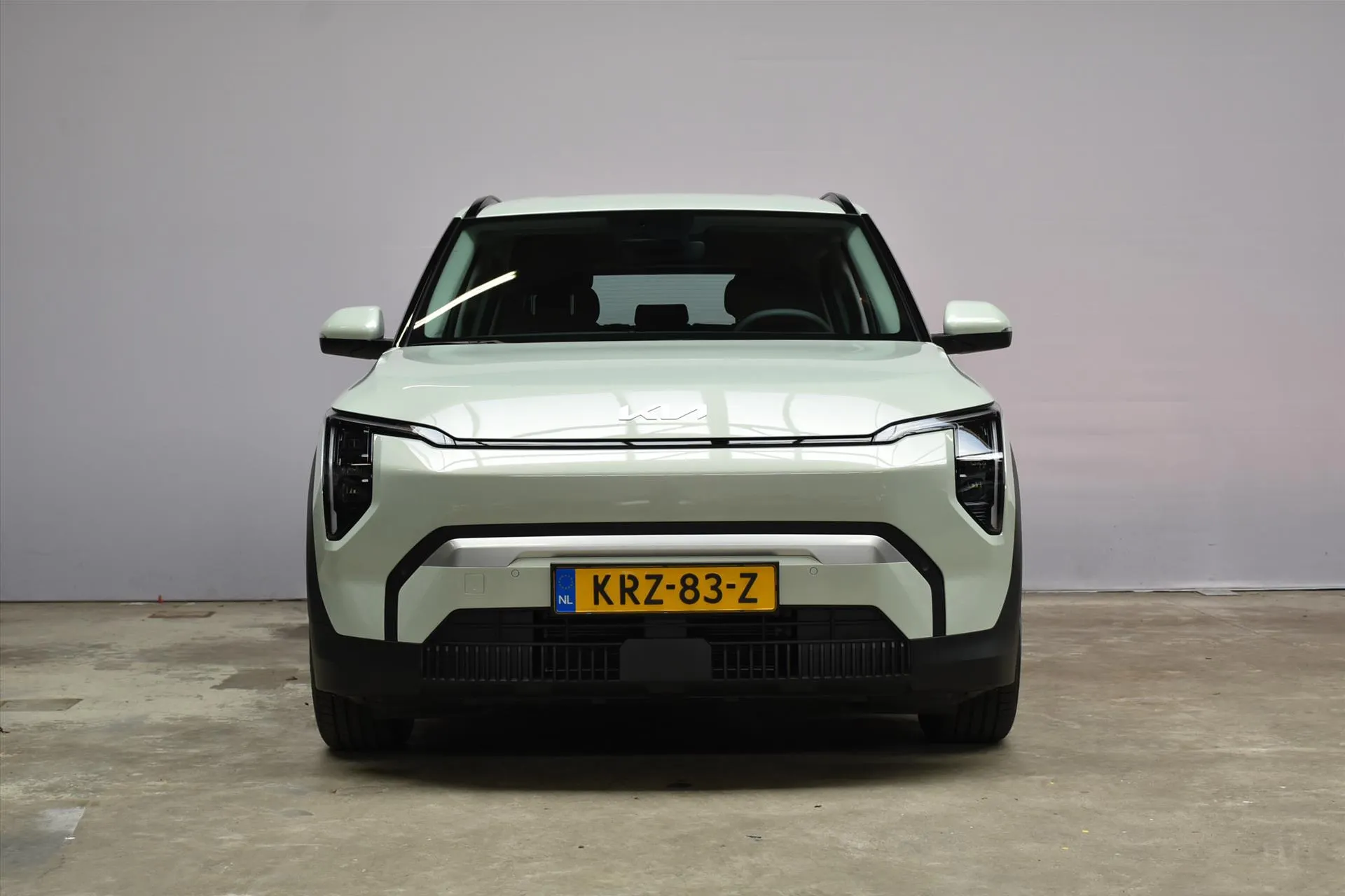 Kia EV3 met kenteken KRZ-83-Z – interieur