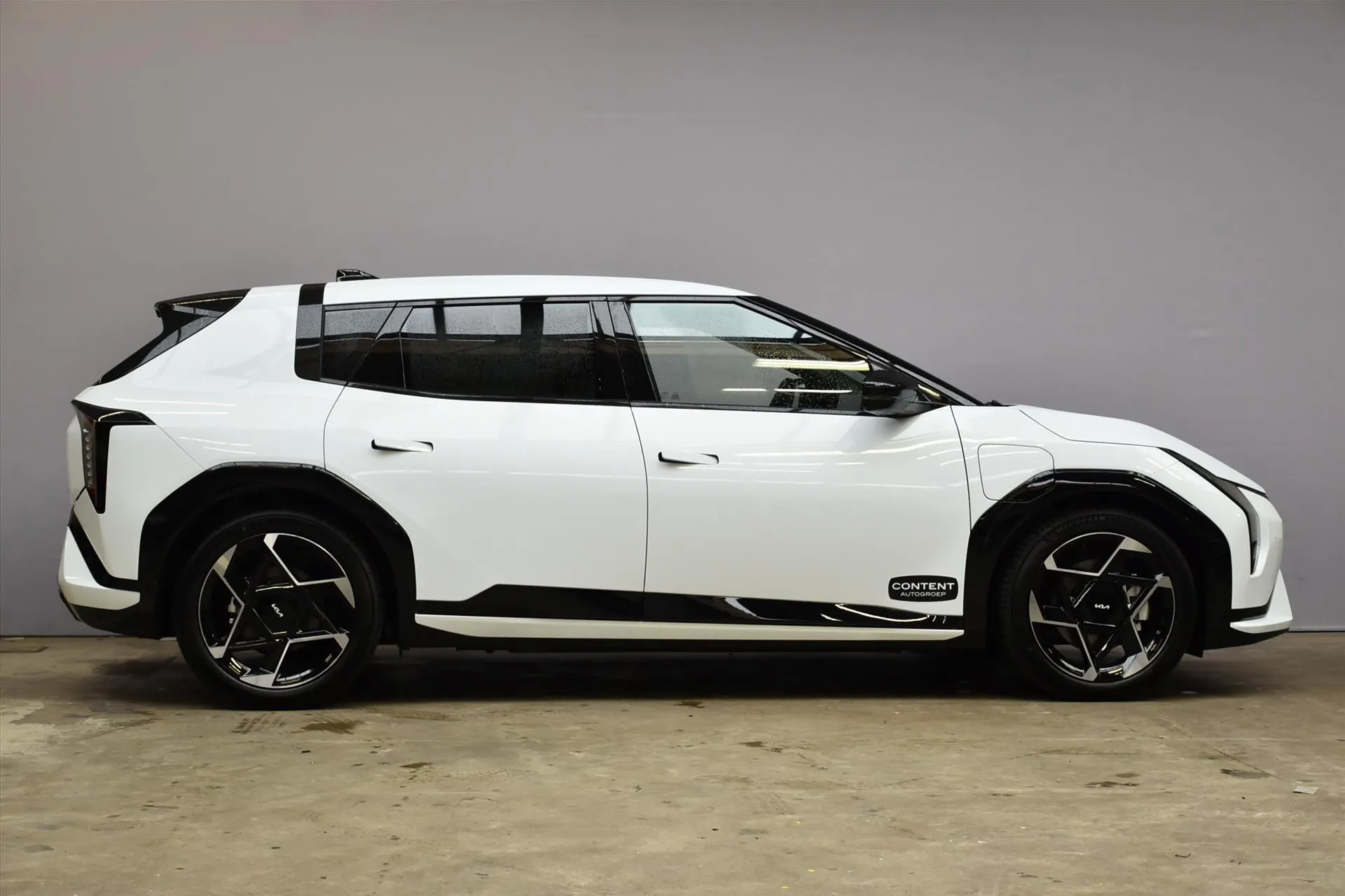 Kia EV4 met kenteken KNX-30-H – detailfoto