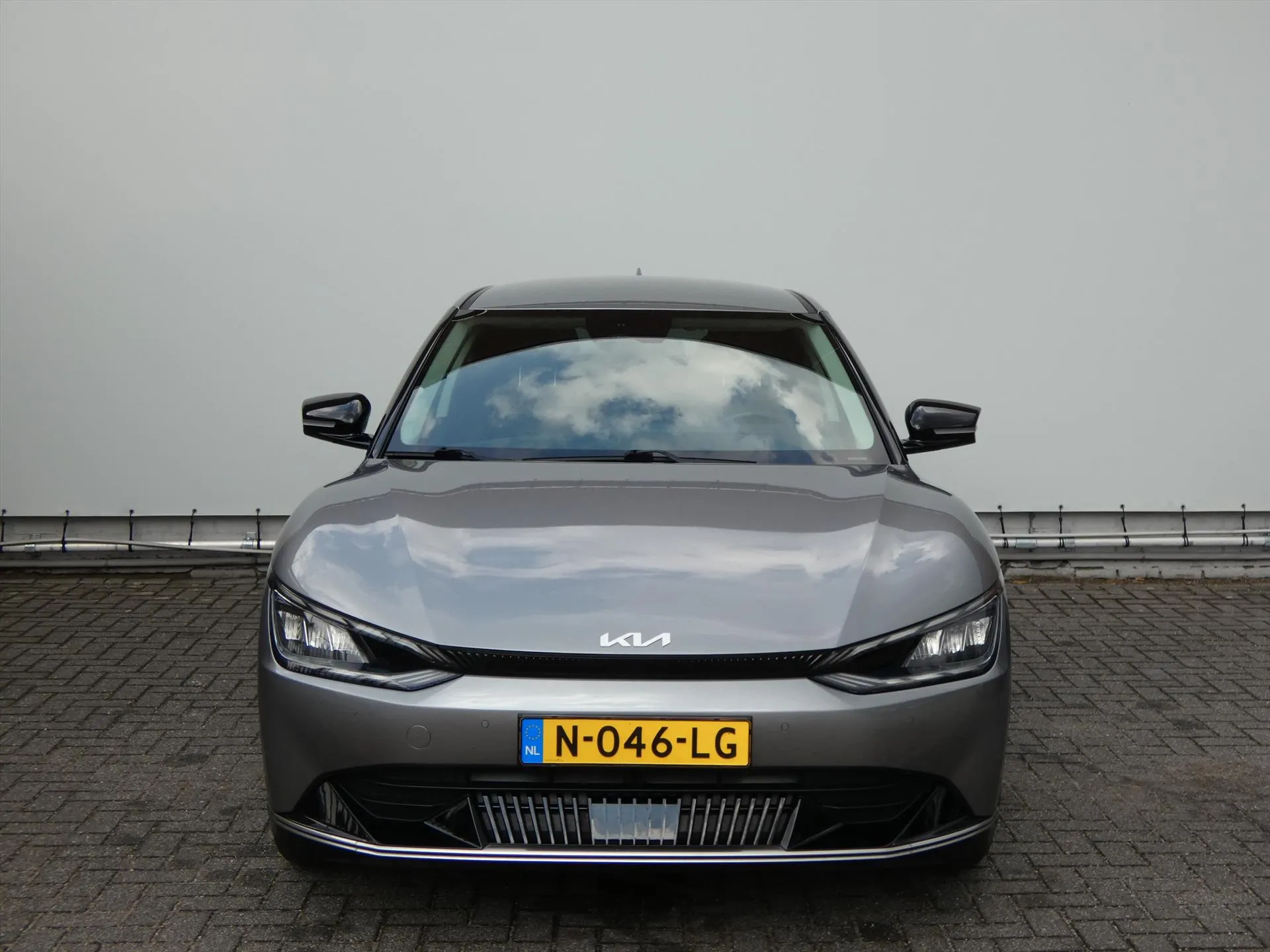Kia EV6 met kenteken N-046-LG – achteraanzicht