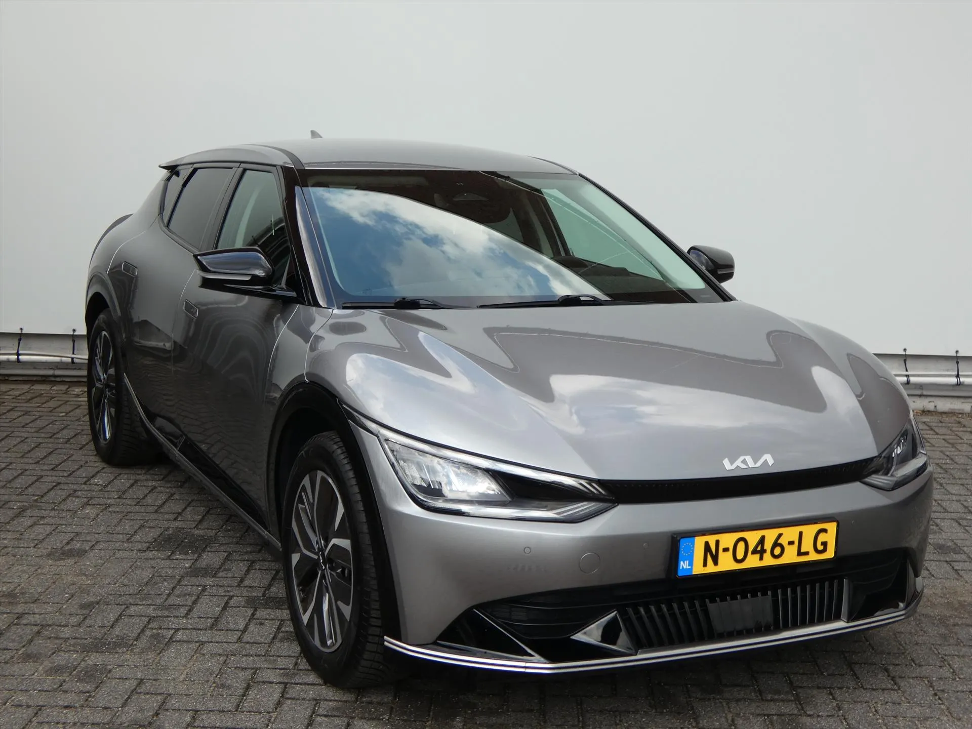 Kia EV6 met kenteken N-046-LG – interieur