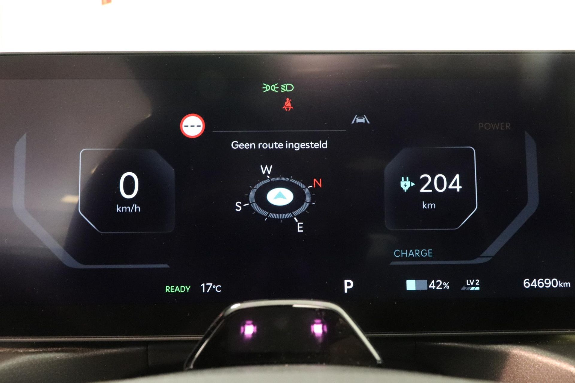 Kia EV9 met kenteken X-458-RF – dashboard