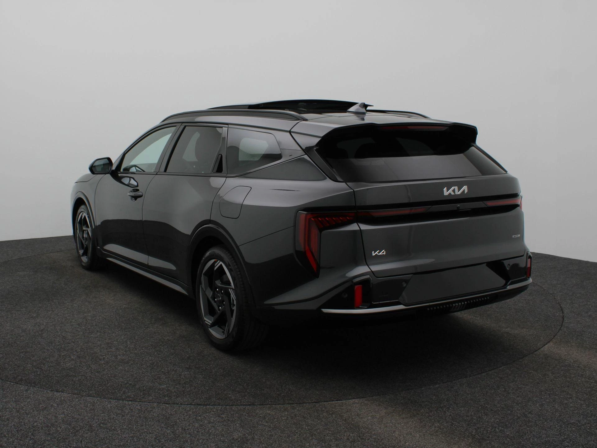Kia K4 – autofoto 5
