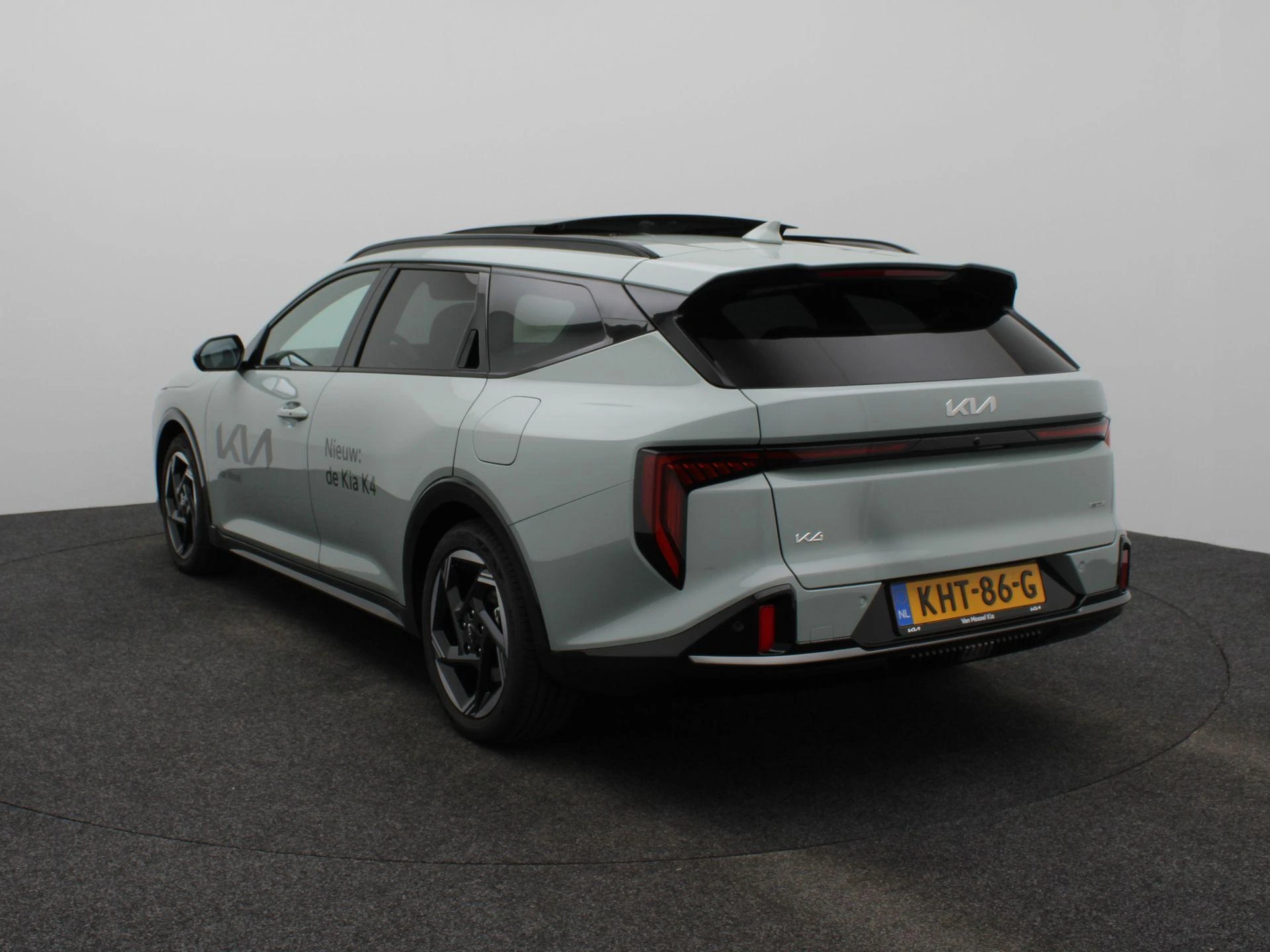 Kia K4 met kenteken KHT-86-G – autofoto 5