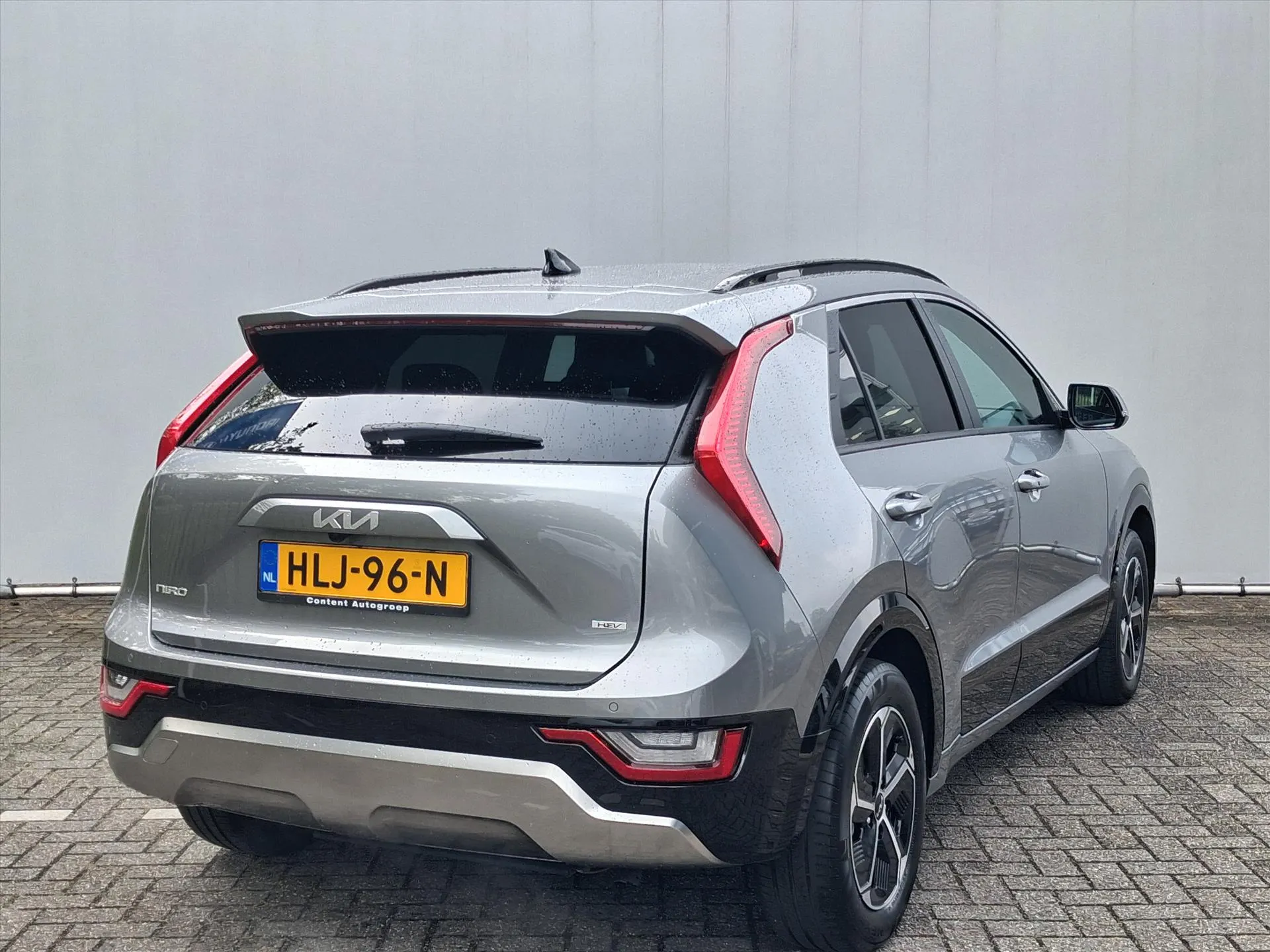 Kia Niro met kenteken HLJ-96-N – dashboard