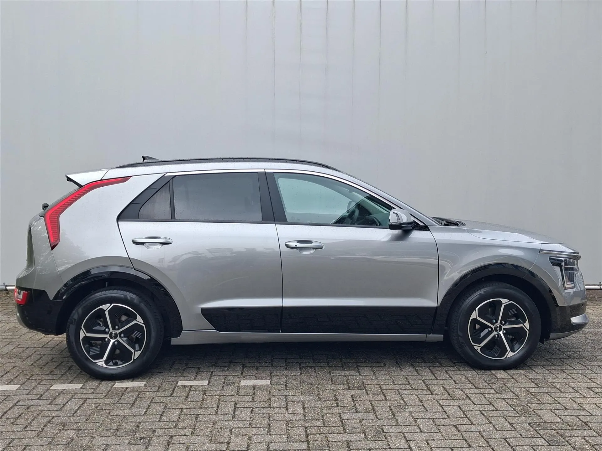 Kia Niro met kenteken HLJ-96-N – detailfoto