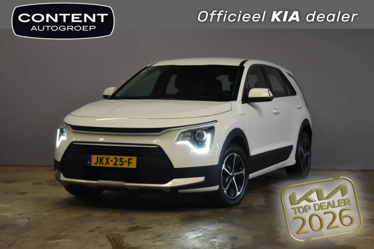 Kia Niro met kenteken JKX-25-F – vooraanzicht